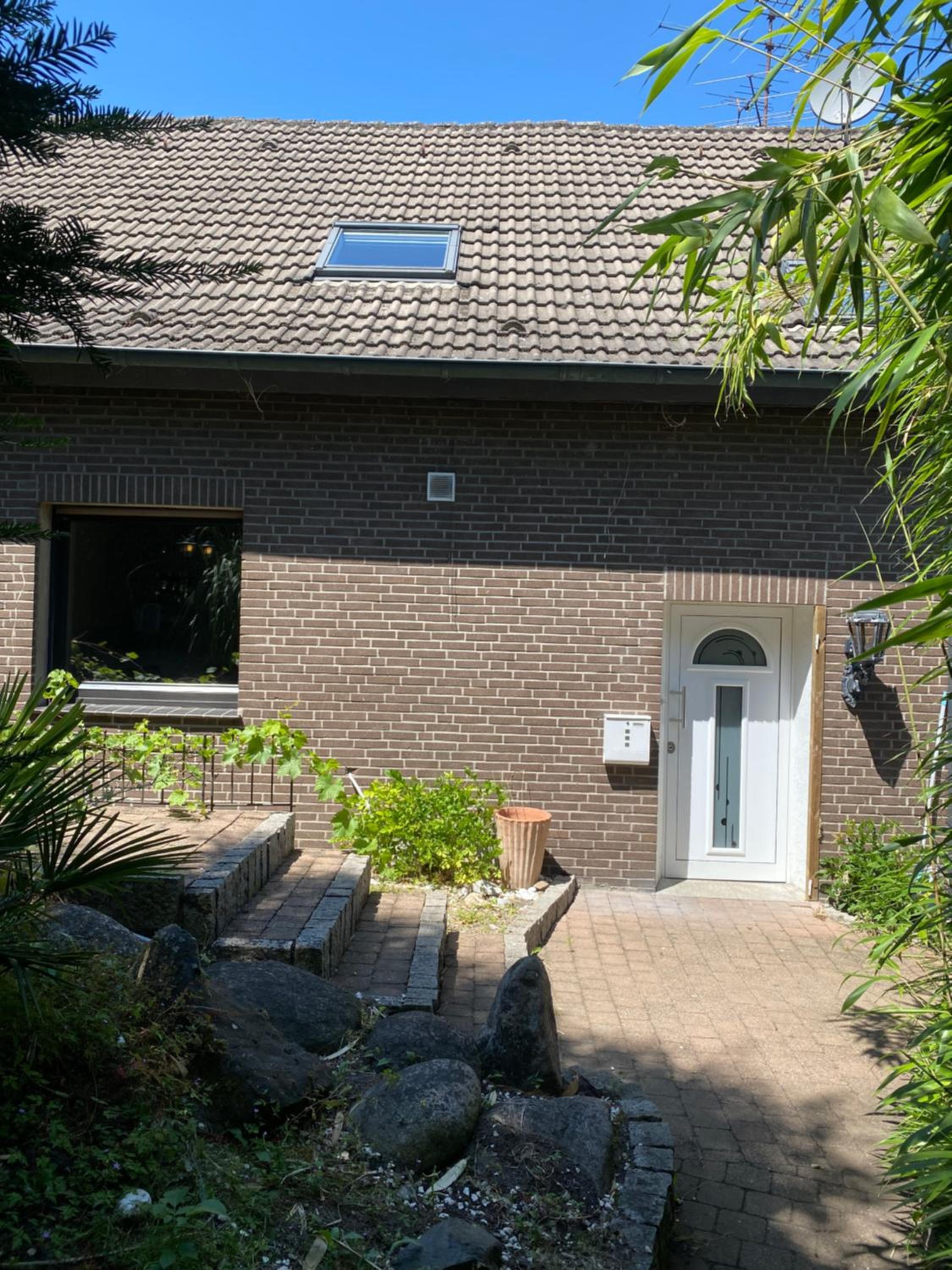 Hotel Ferienvilla Whirlpool Fasssauna direkt am Rhein - Image 1