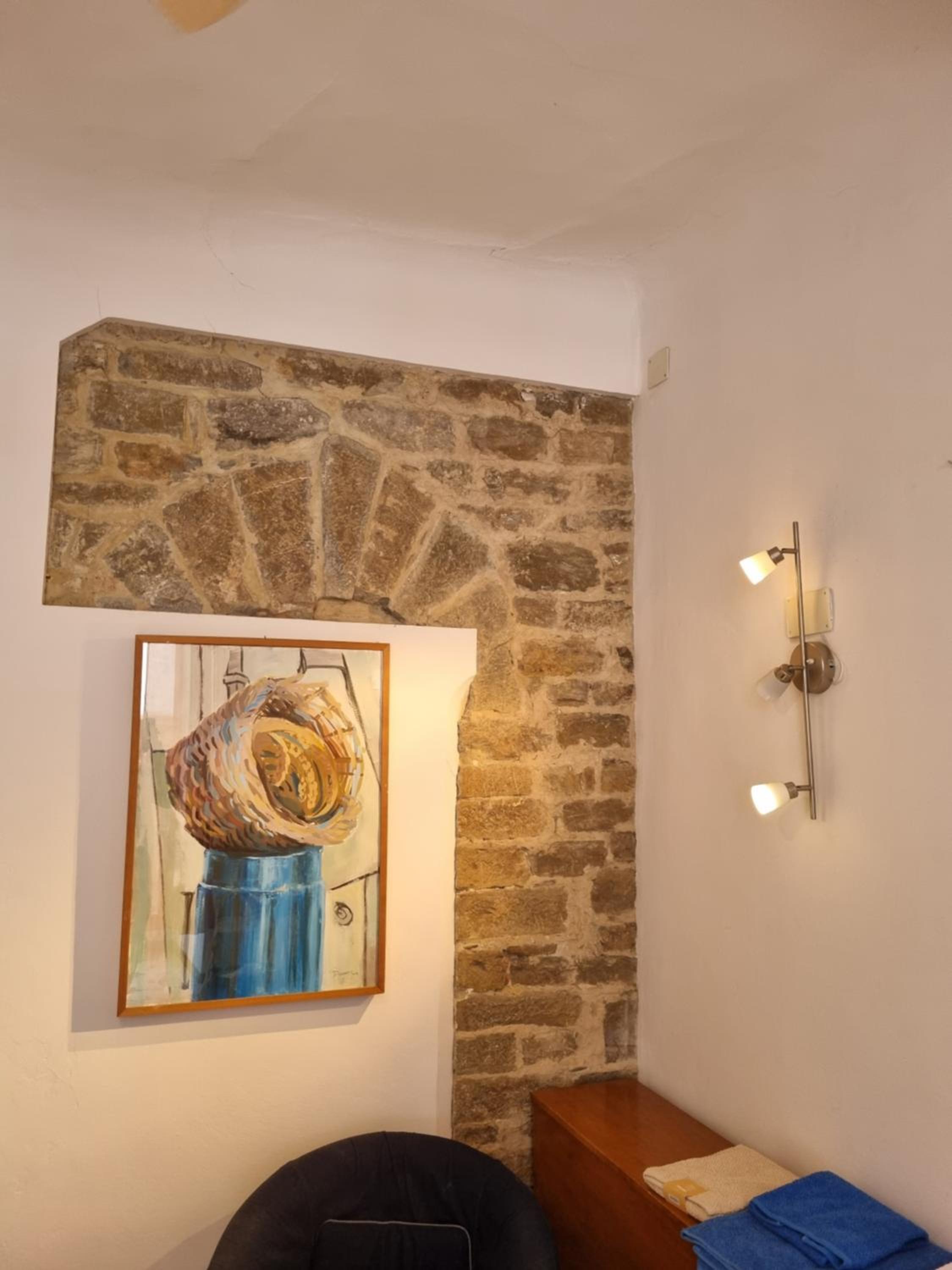 LA SEDE DELL'ARTE Monolocale Studio e Camere in Torre Medievale vicino a Duomo e Piazza Signoria