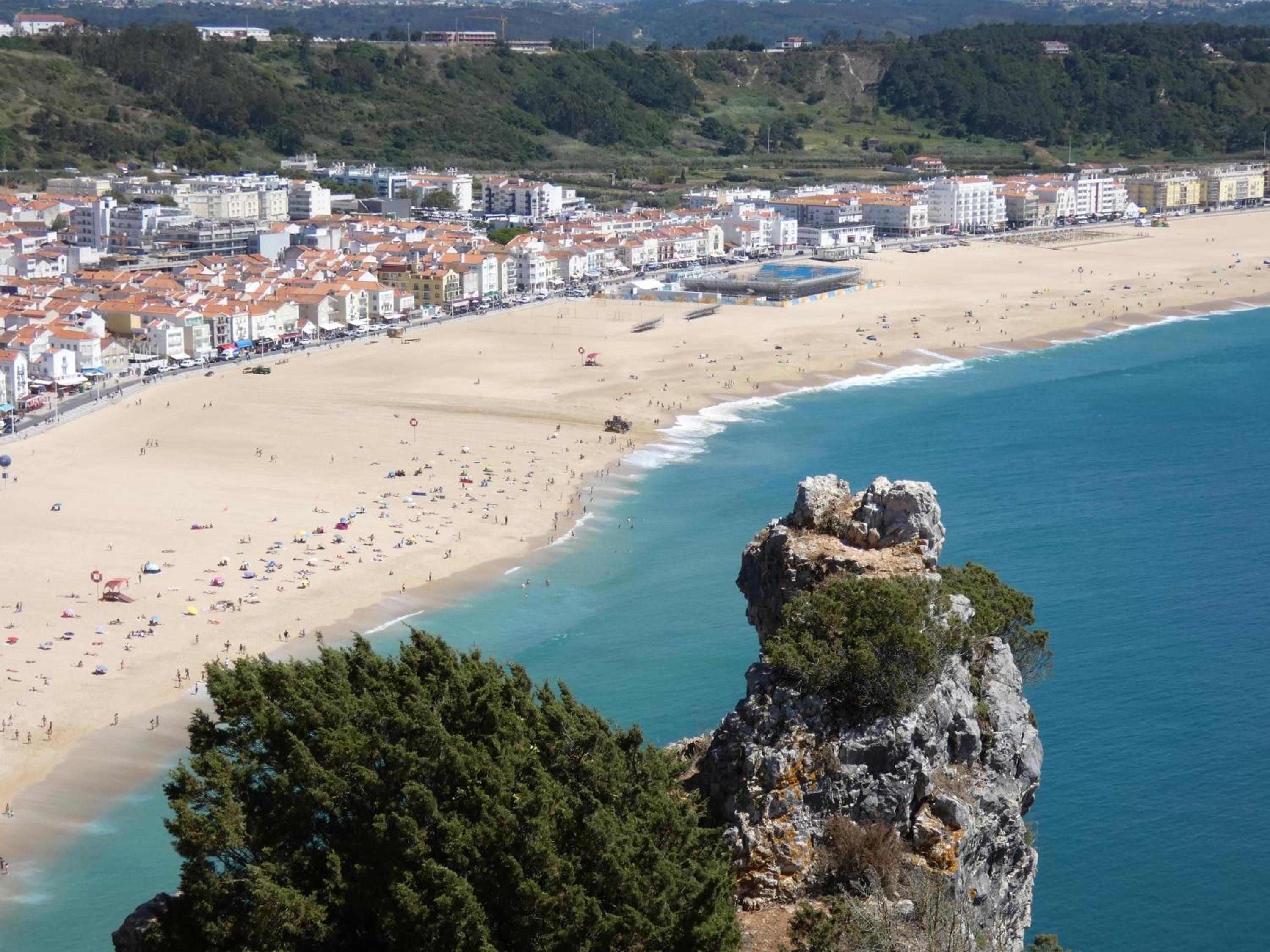 Tide - 3 bedroom apartment within beautiful Nazaré complex view 4