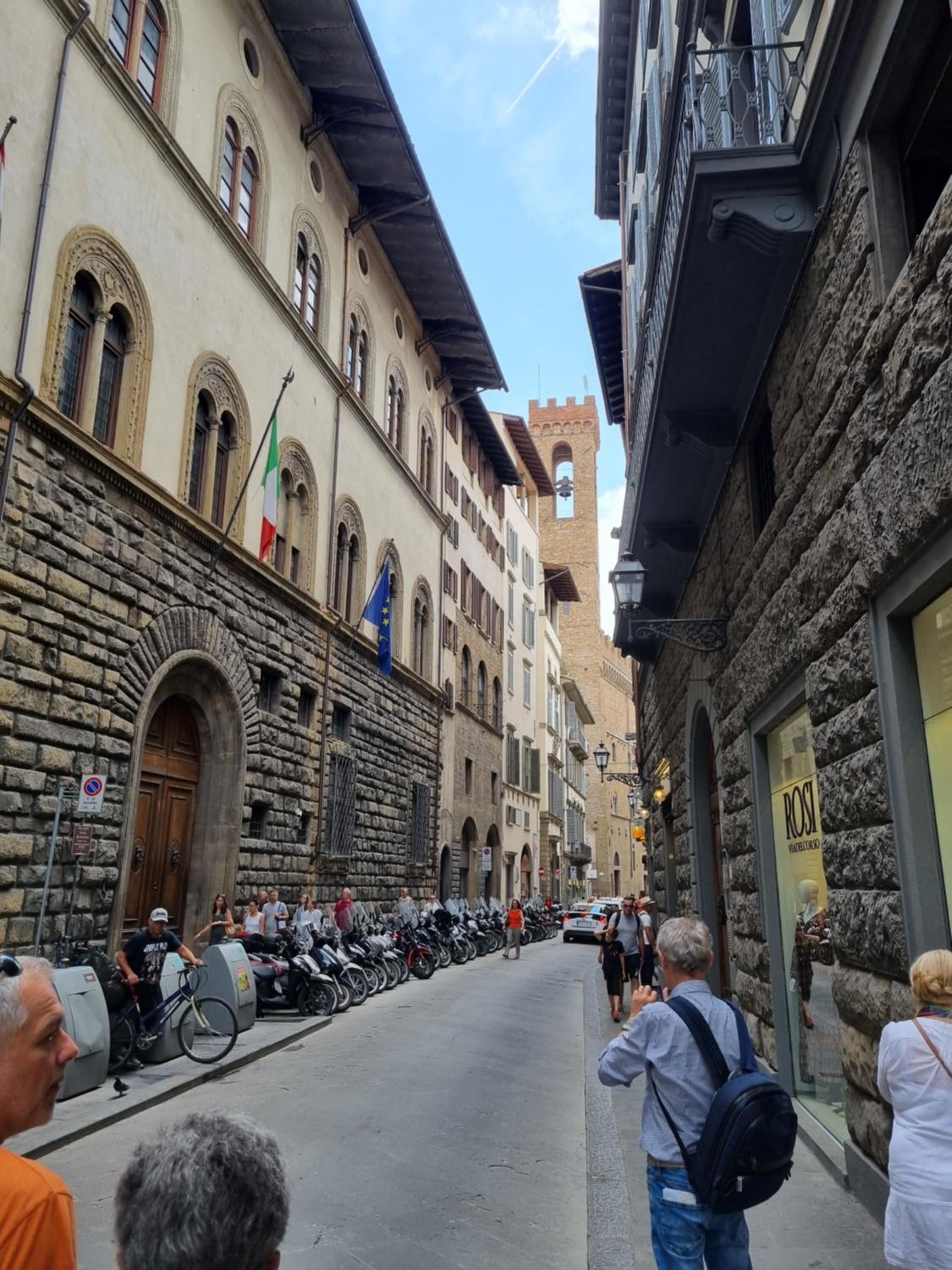 LA SEDE DELL'ARTE Monolocale Studio e Camere in Torre Medievale vicino a Duomo e Piazza Signoria