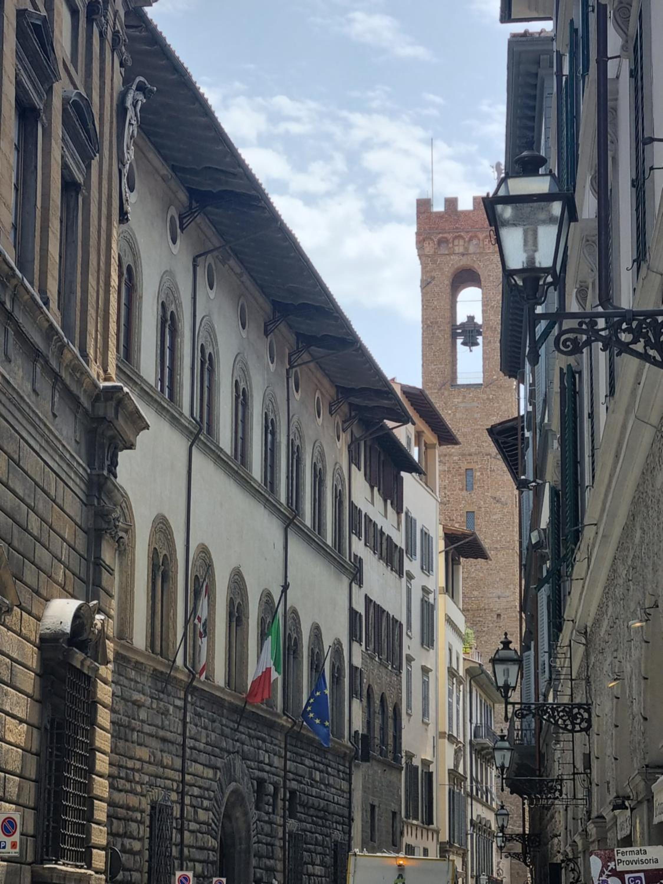 LA SEDE DELL'ARTE Monolocale Studio e Camere in Torre Medievale vicino a Duomo e Piazza Signoria