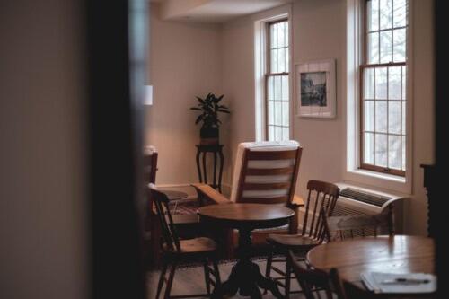 South Landing Inn