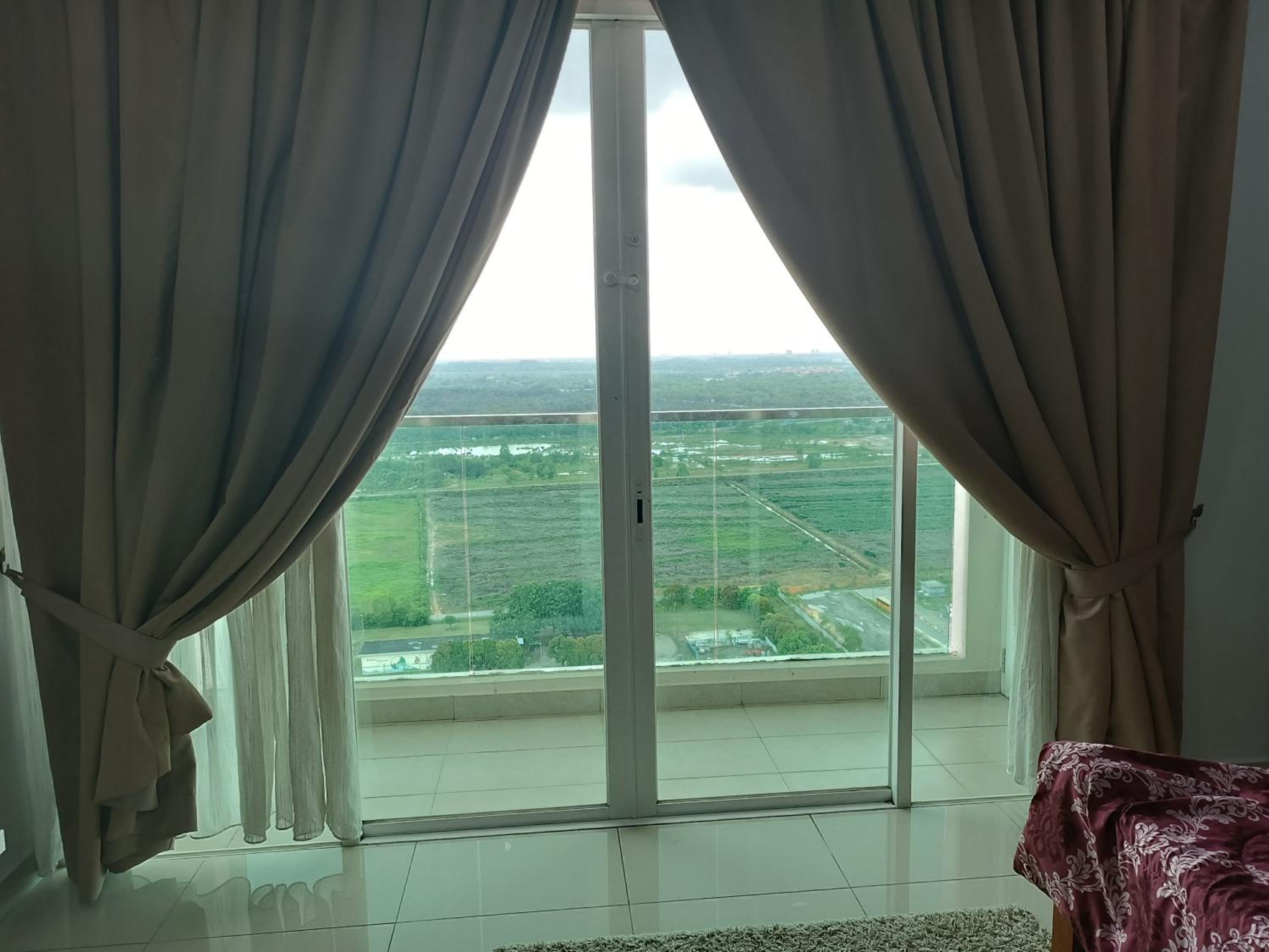 Cozy&Wifi &Netflix @ Mutiara 27 photo 1
