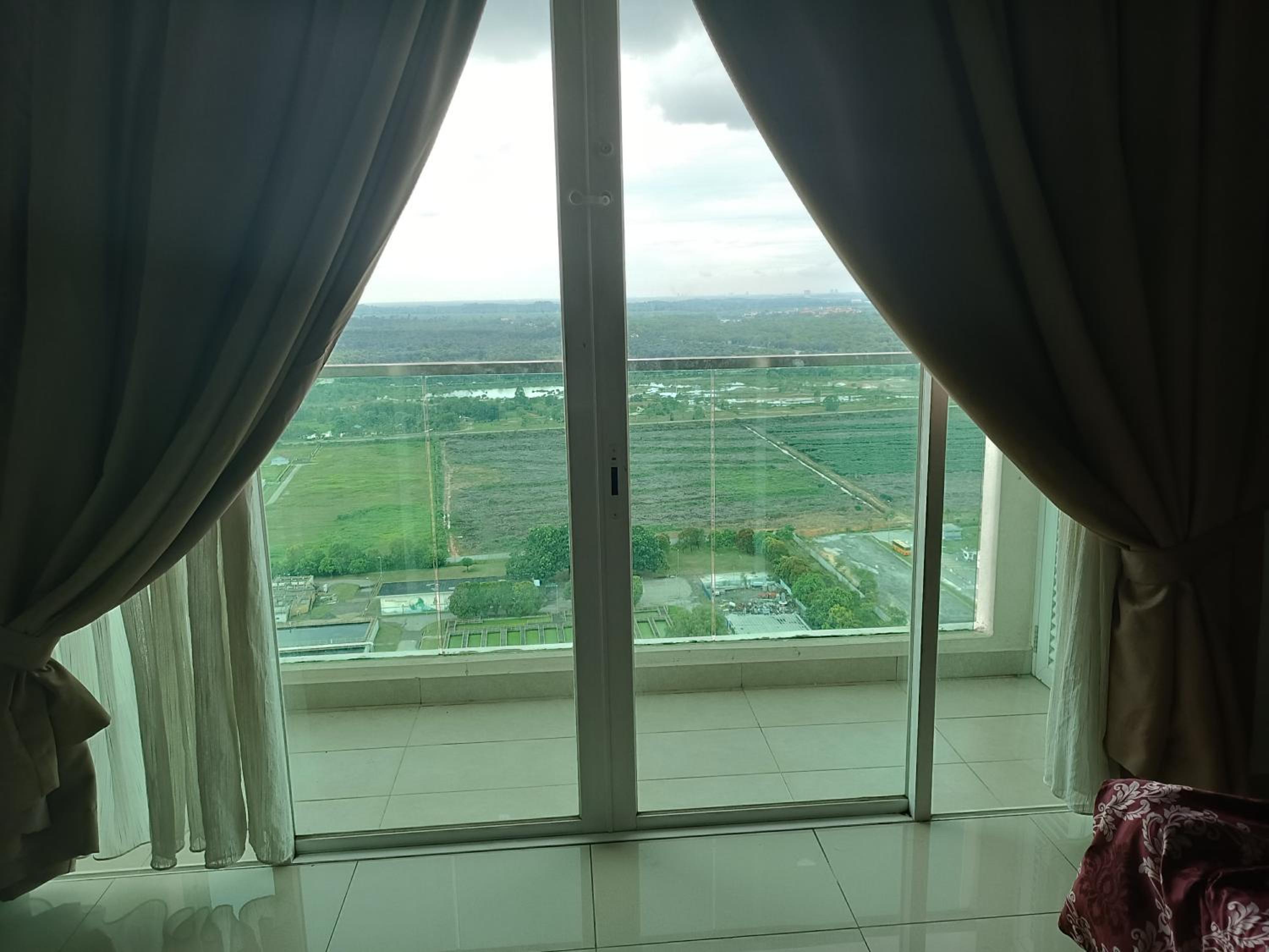 Cozy&Wifi &Netflix @ Mutiara 27 photo 3