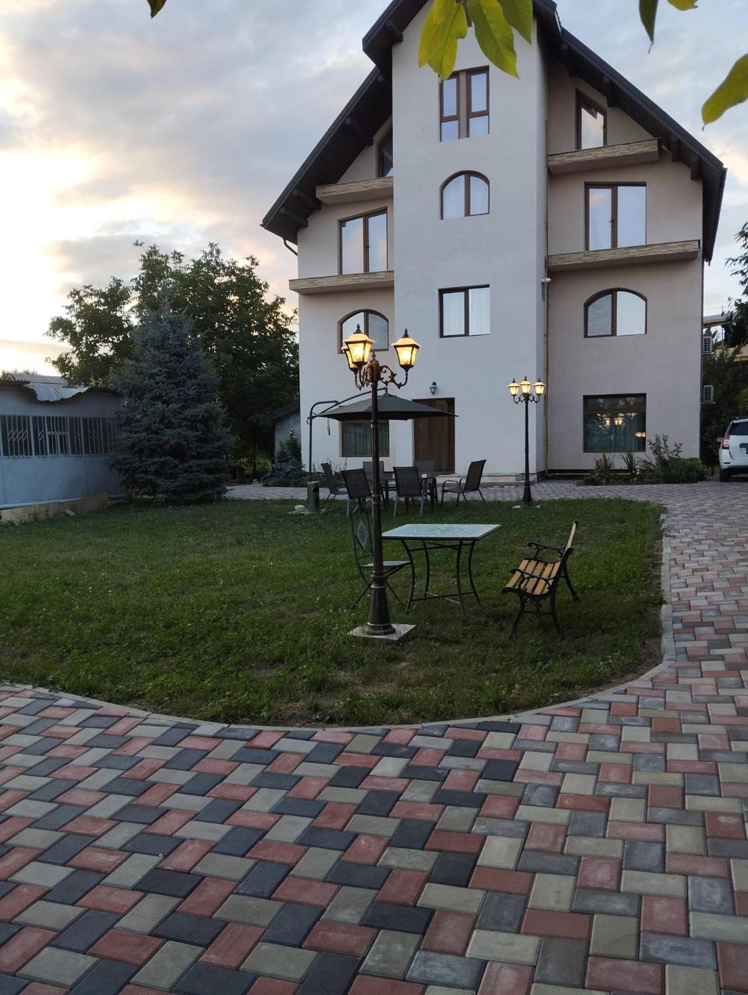 Photo 51