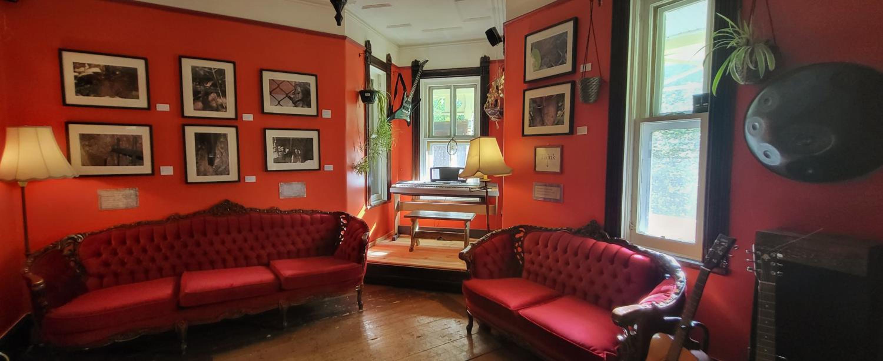 Le Salon des Inconnus