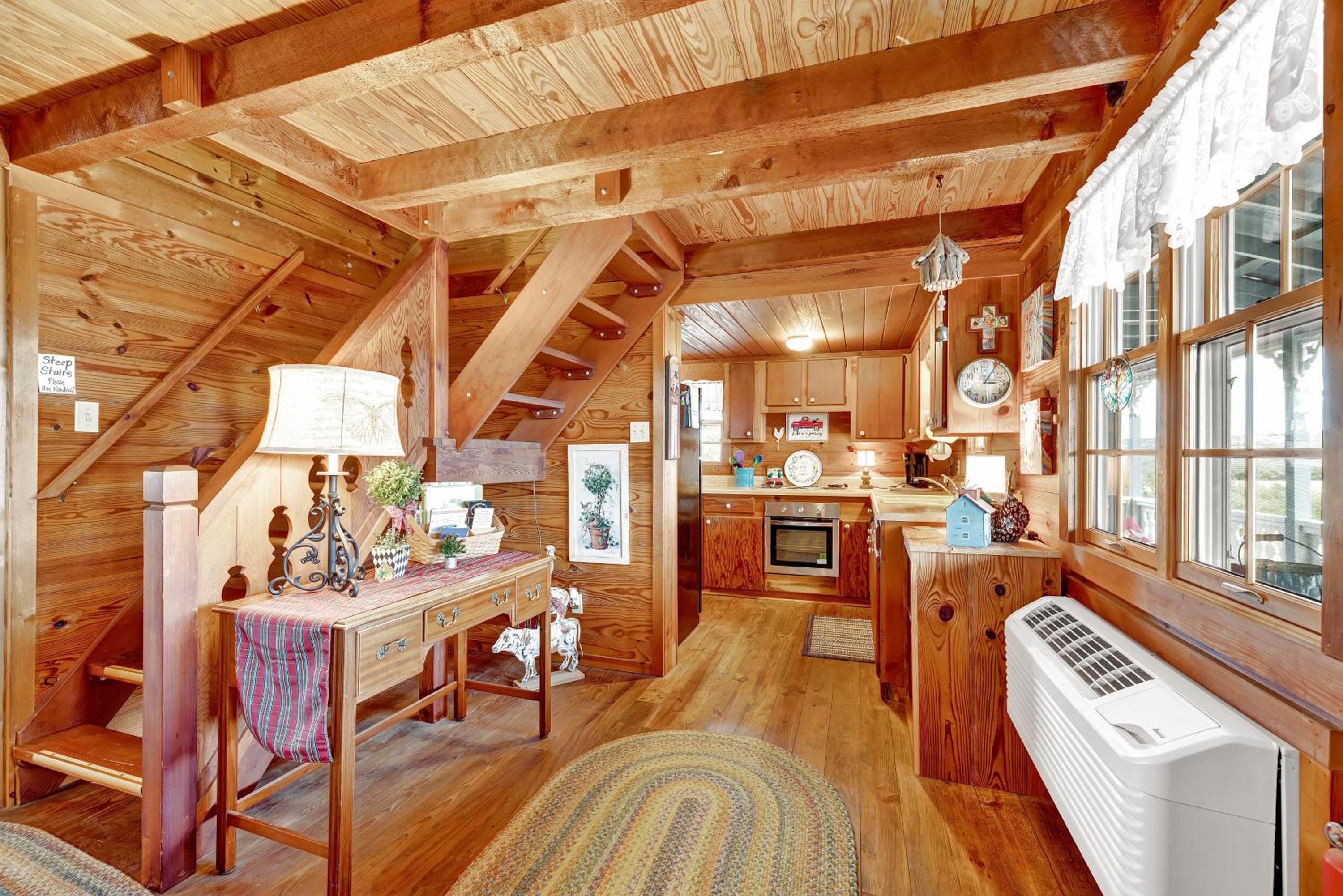Das Liebe Haus- Peaceful-12 mi to Downtown Fred view 5