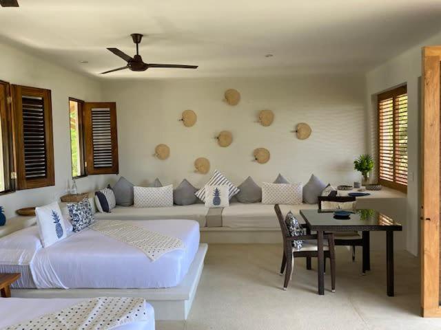 Villa Piñas Puerto Escondido Beachfront