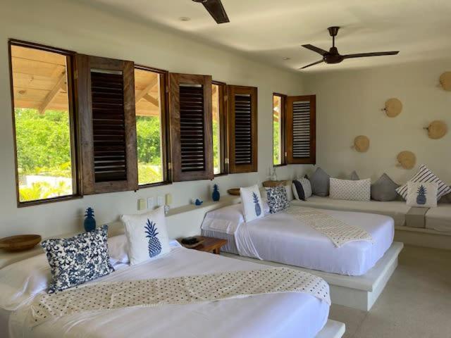 Villa Piñas Puerto Escondido Beachfront