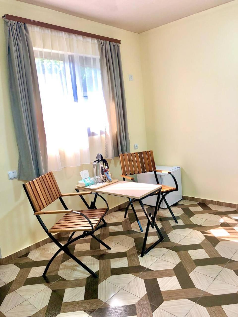 VaLiVa Sanahin Guest House