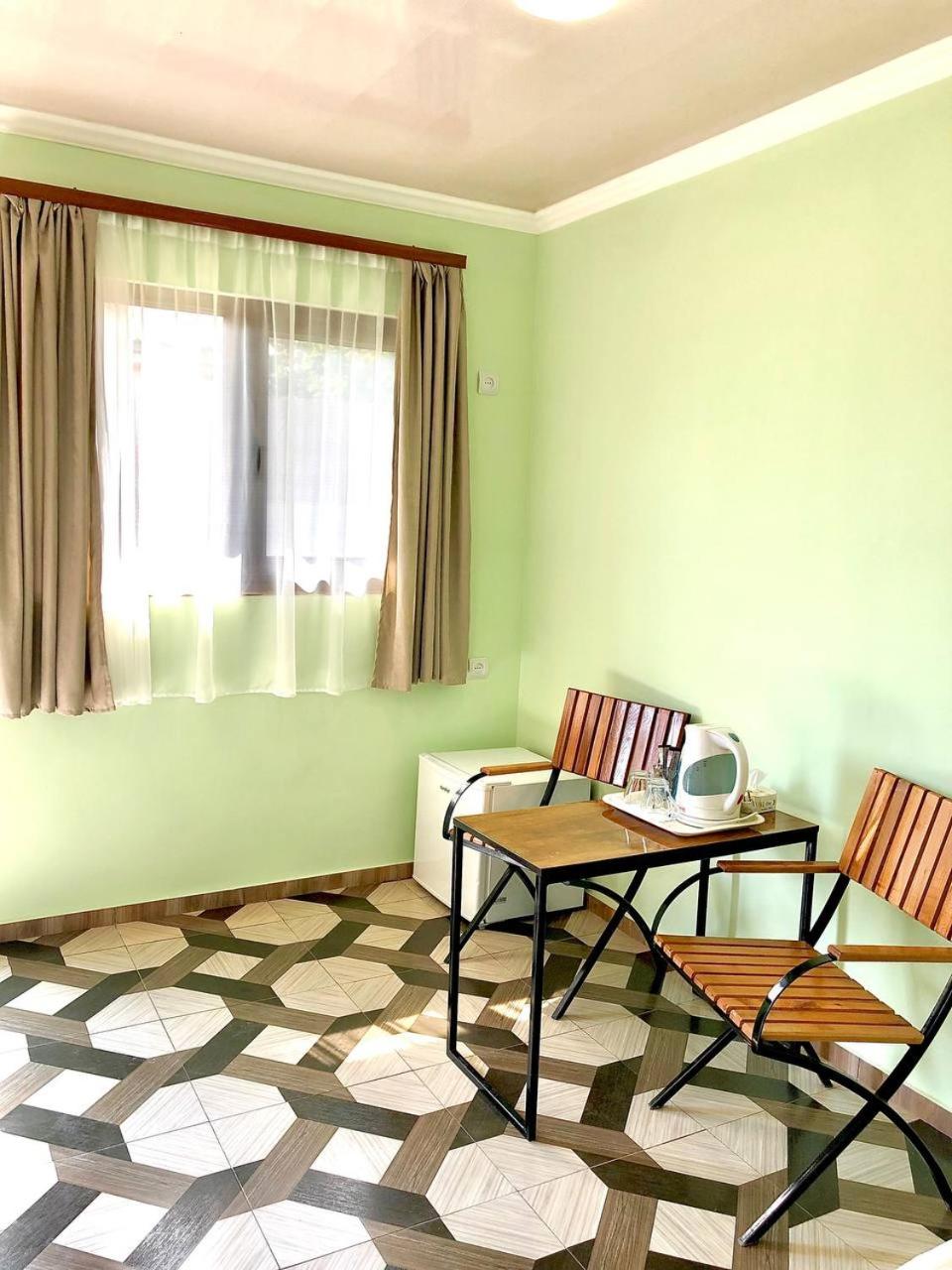 VaLiVa Sanahin Guest House
