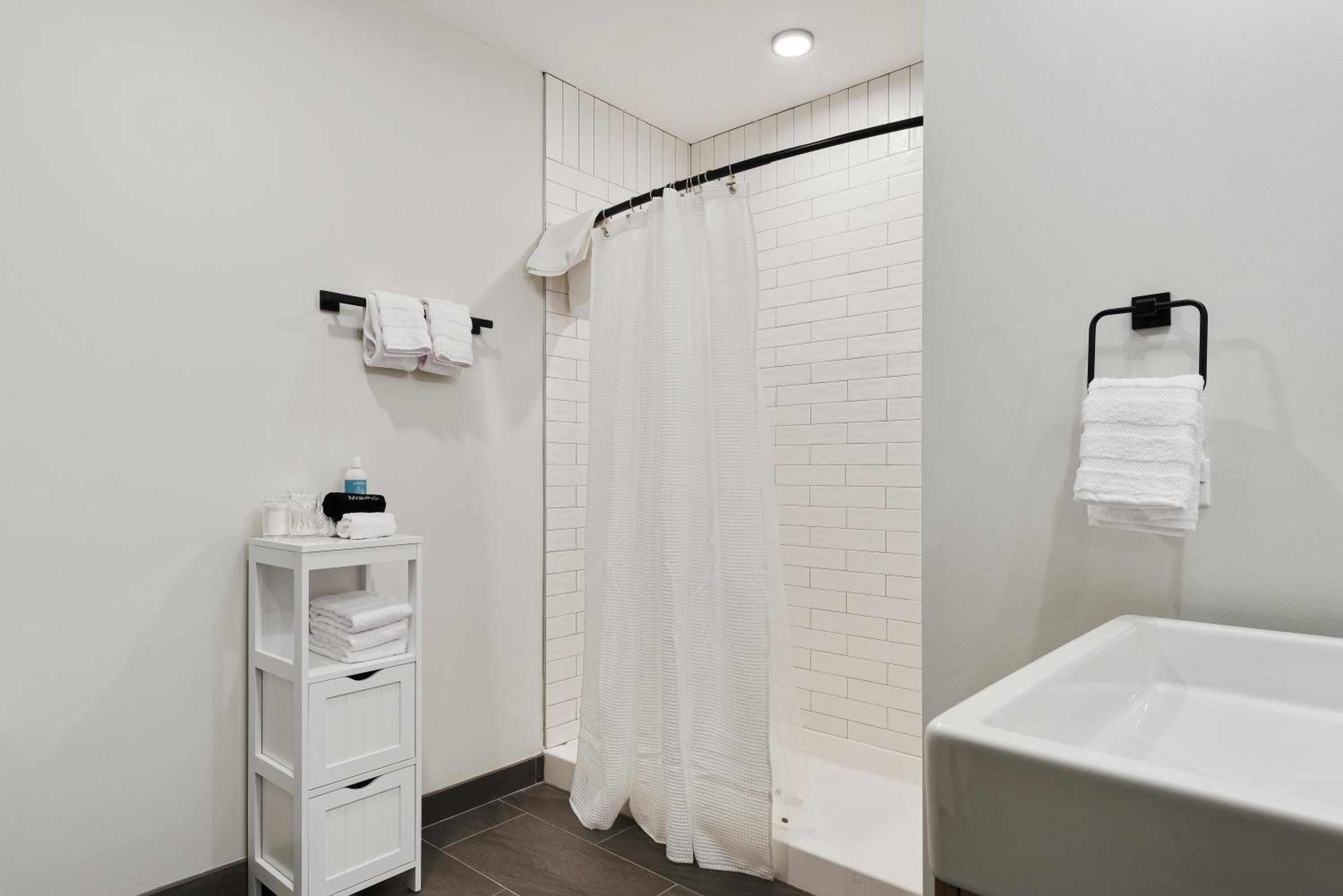 Experience Downtown Chicago at Millennium - Luxury Apartments in The Loop