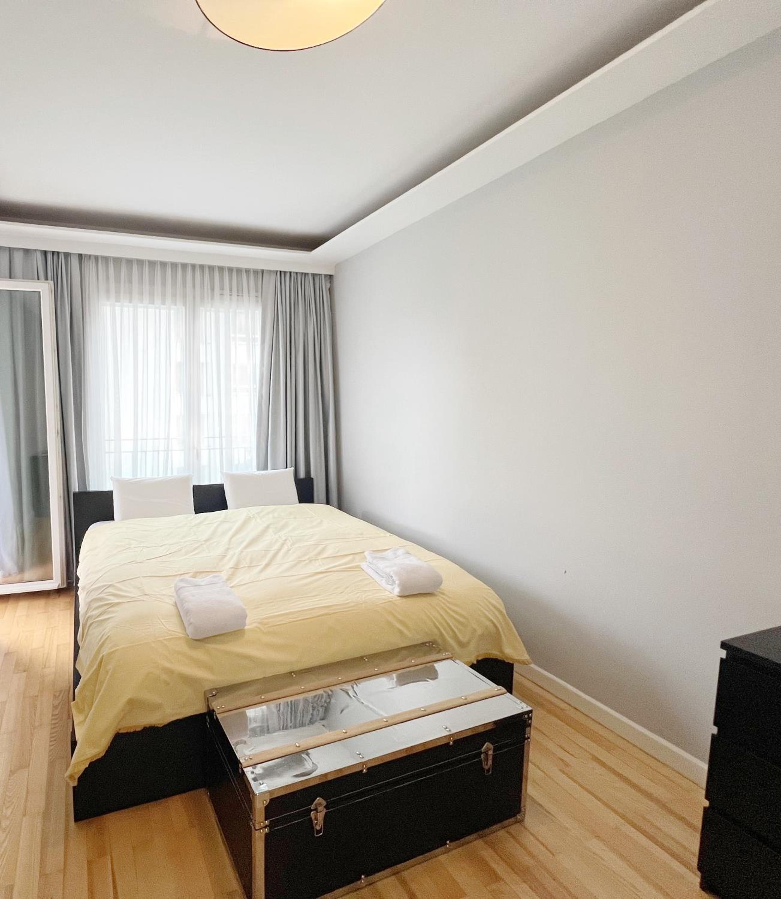 Prime Location Comfort Apartment with Balcony