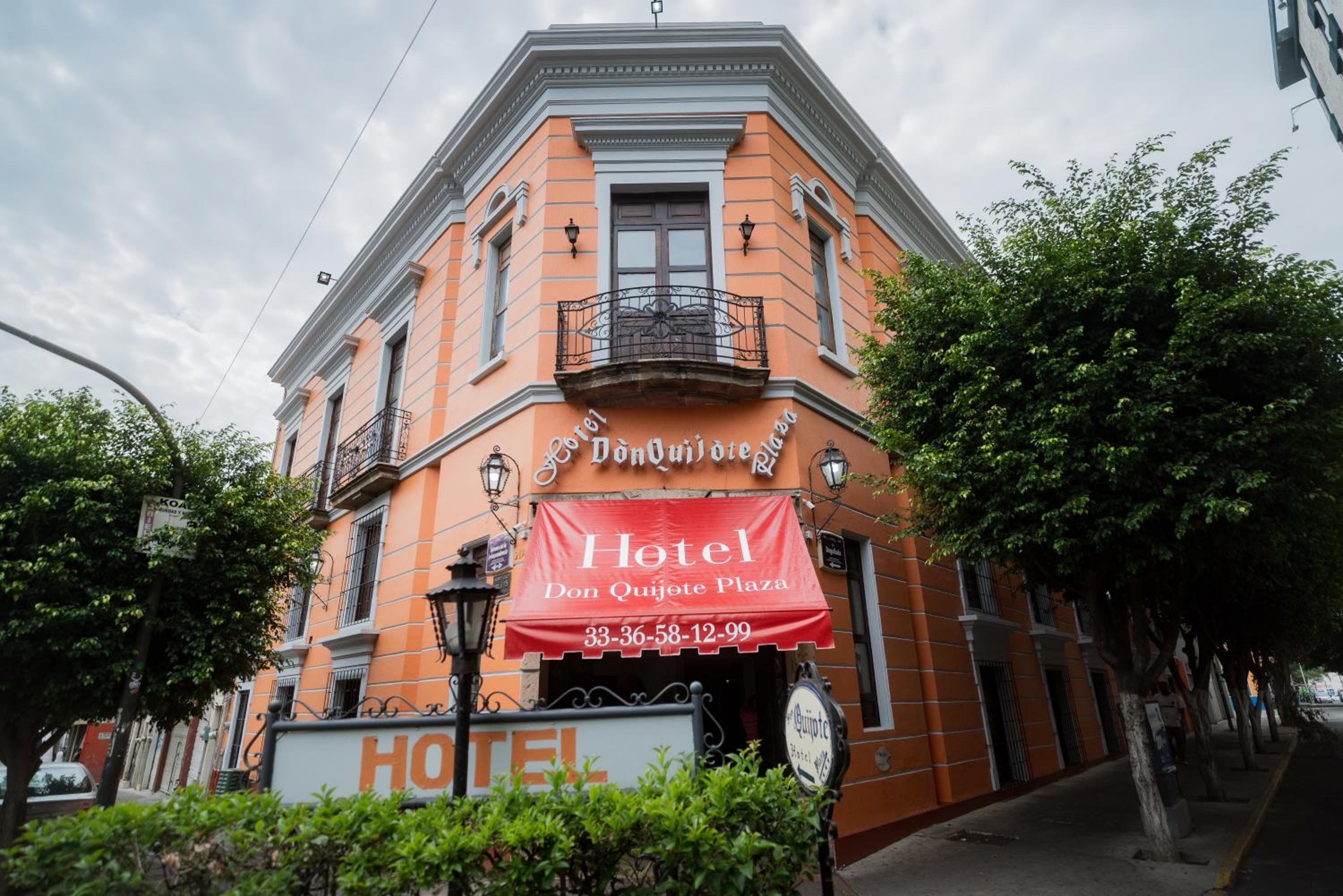 Hotel Don Quijote Plaza - Guadalajara Centro Historico - Image 1