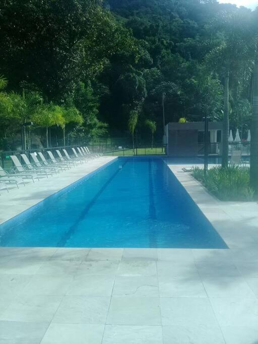 Ótimo apt lazer completo, 2 quartos, Praias, junto a natureza ,1km Rio Centro 4kmPOLÍMPICO &Arena