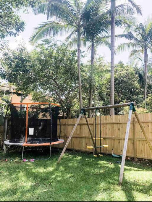 Sydney Vacations - Large backyard for kids and pets, walk to beach. - Property Image 7