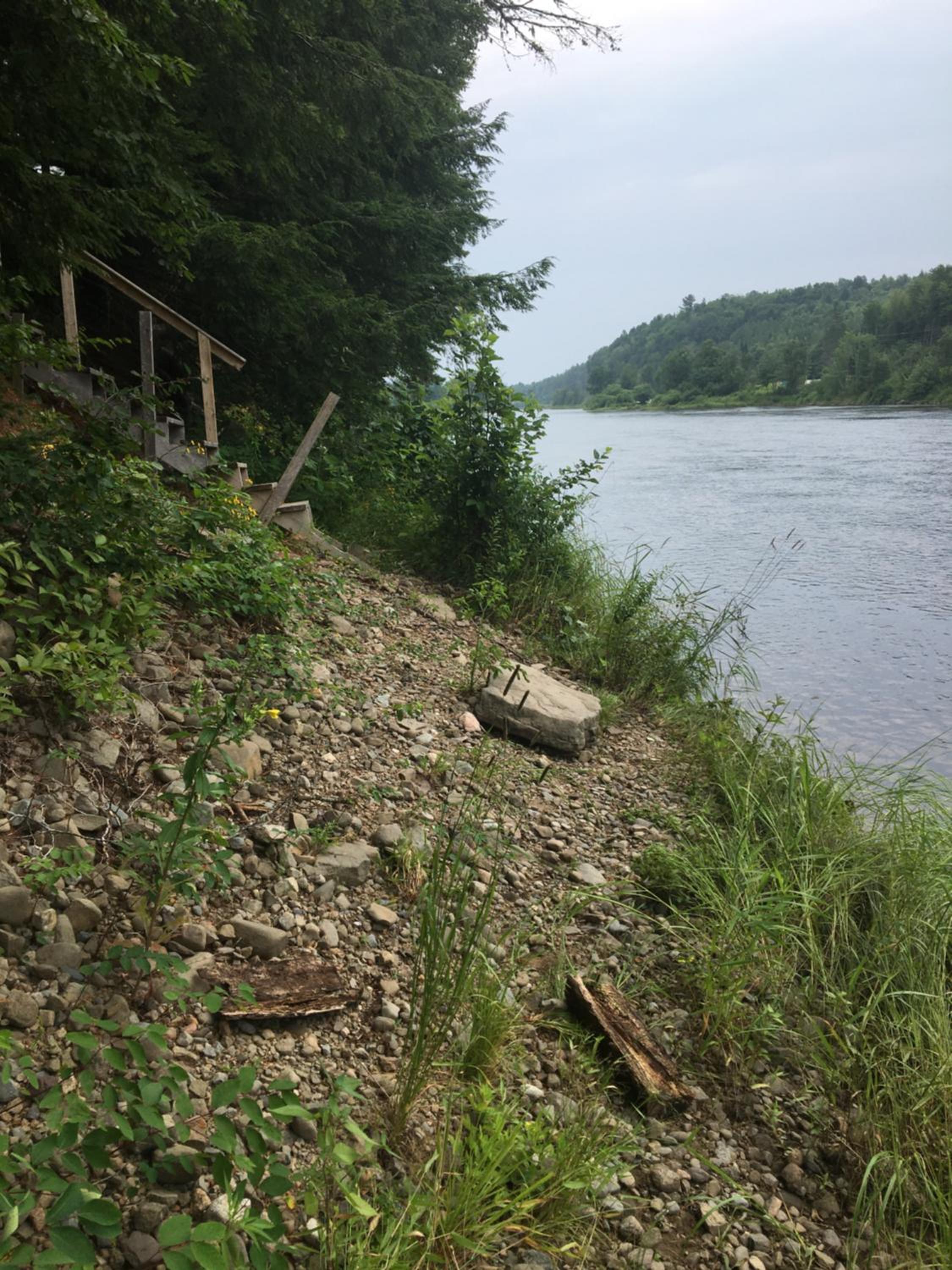 Riverfront Rustic Cottage