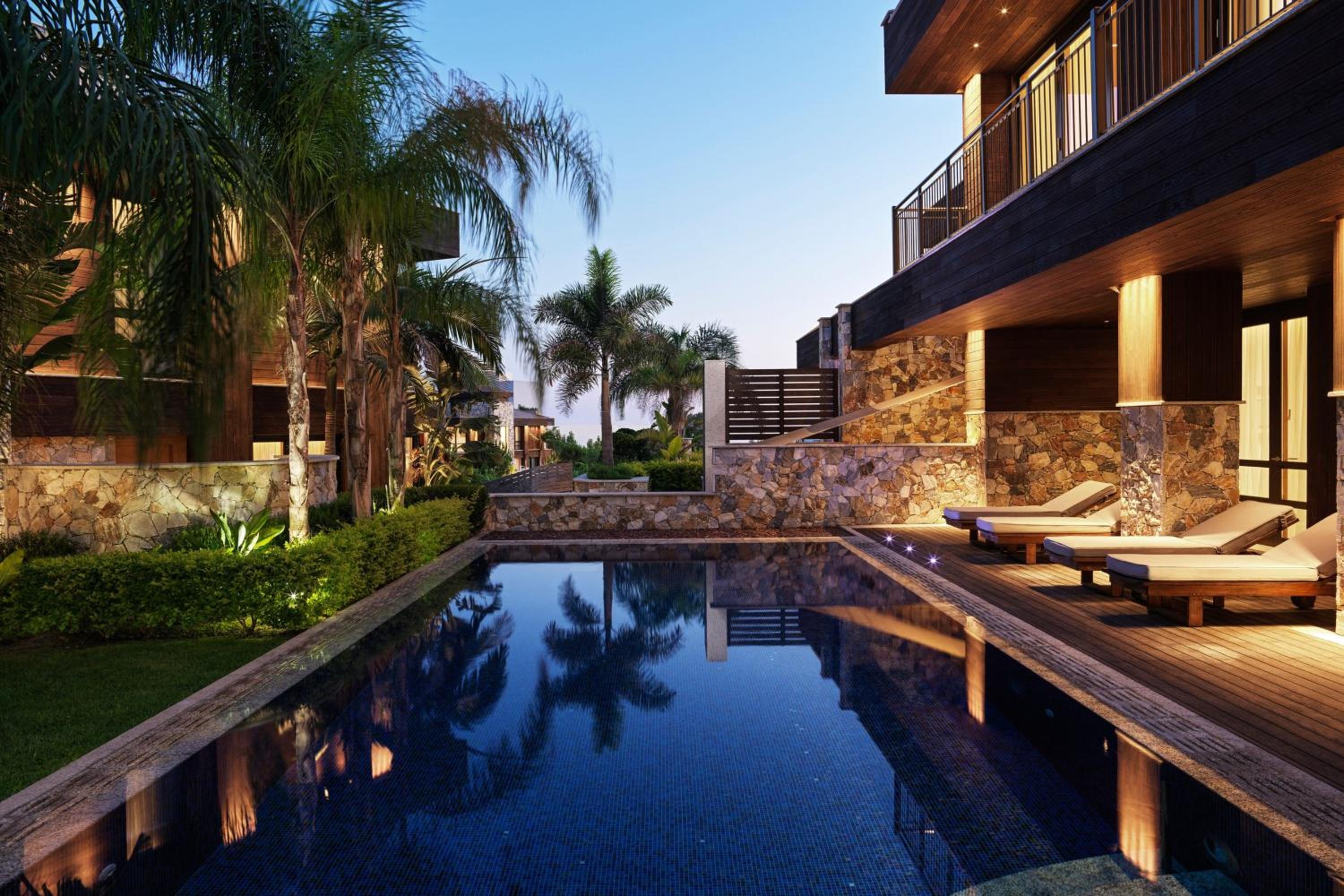 Pool & Wellness