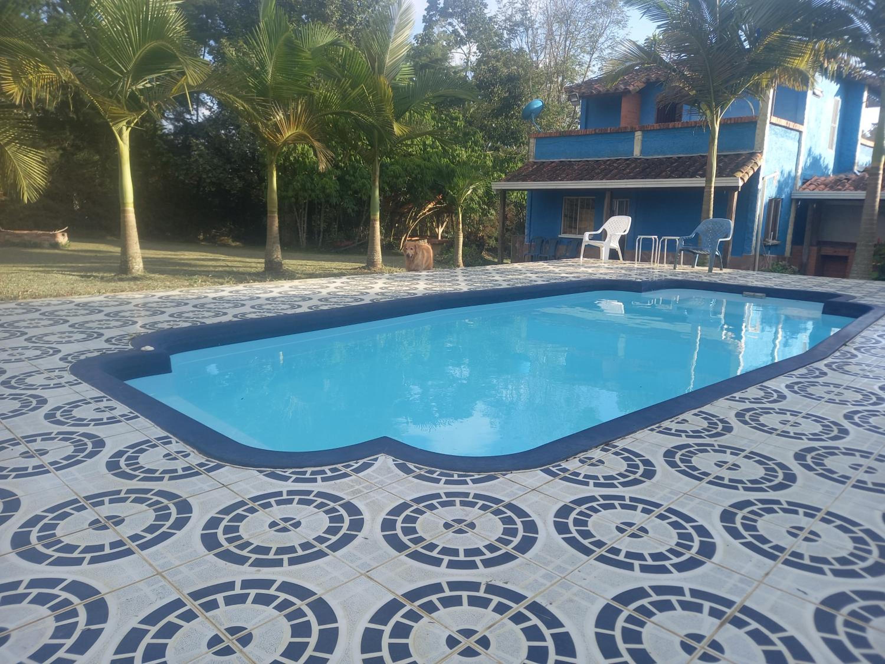 CASA TORO, mesa de los santos