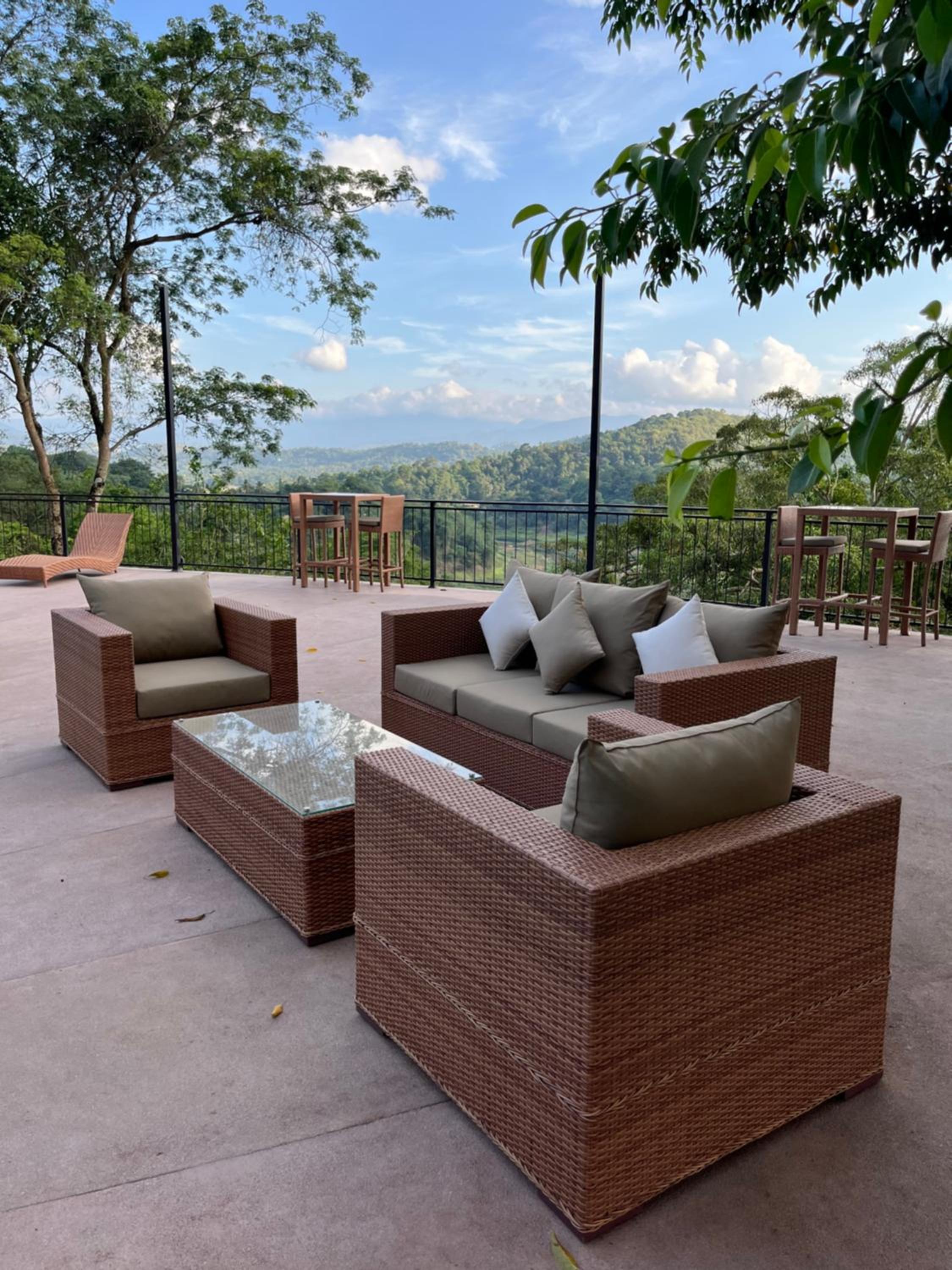 Indra Manel Family Holiday Resort Kandy view 4
