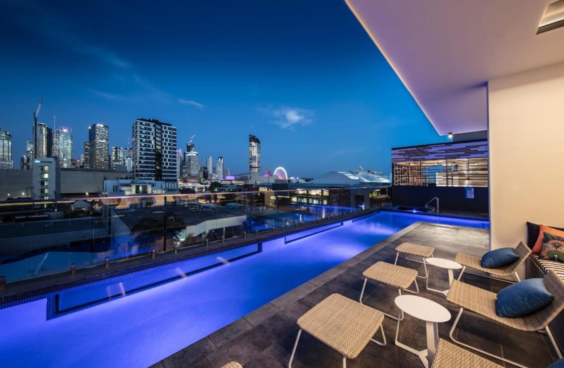Elegant and Cozy Top Floor 1BD Apartment at South Bank