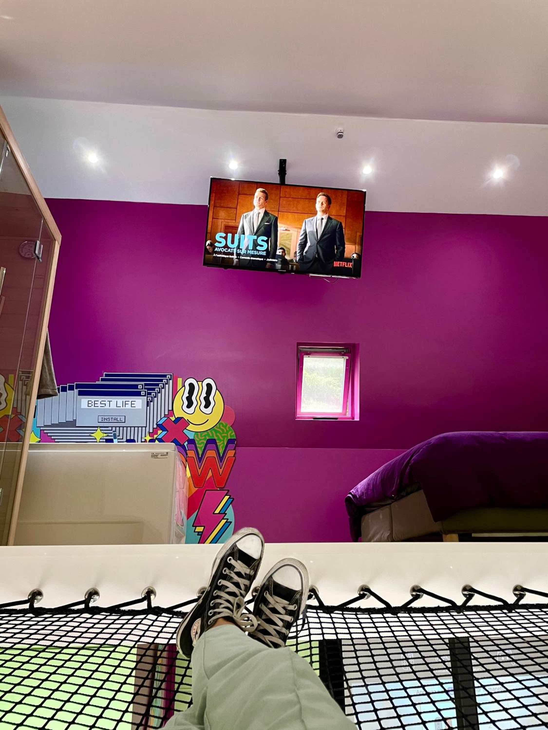 Capsule Forever Young - Jacuzzi - Sauna - Billard - arcade de jeux - Netflix & home cinéma - Ping Pong