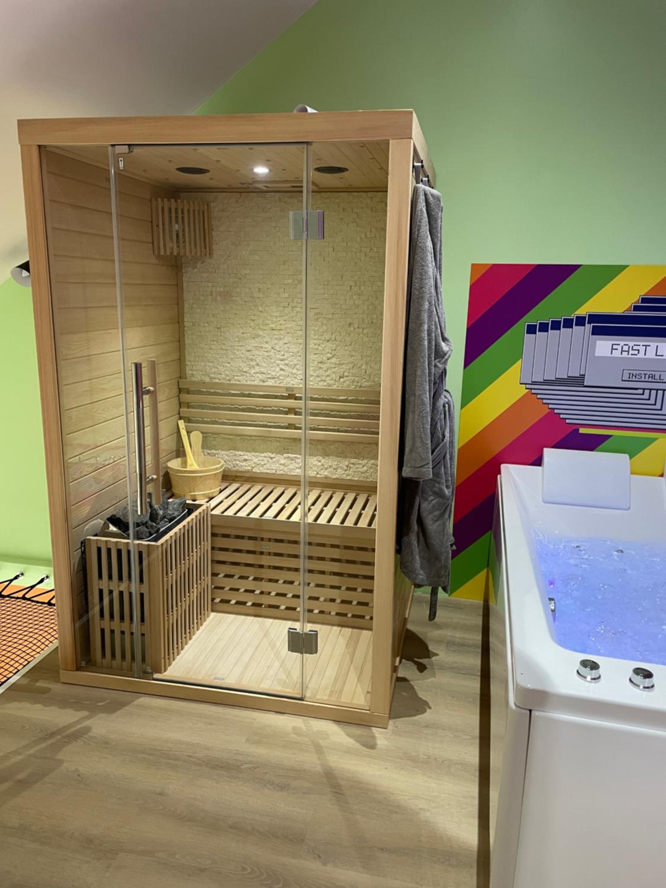 Capsule Forever Young - Jacuzzi - Sauna - Billard - arcade de jeux - Netflix & home cinéma - Ping Pong