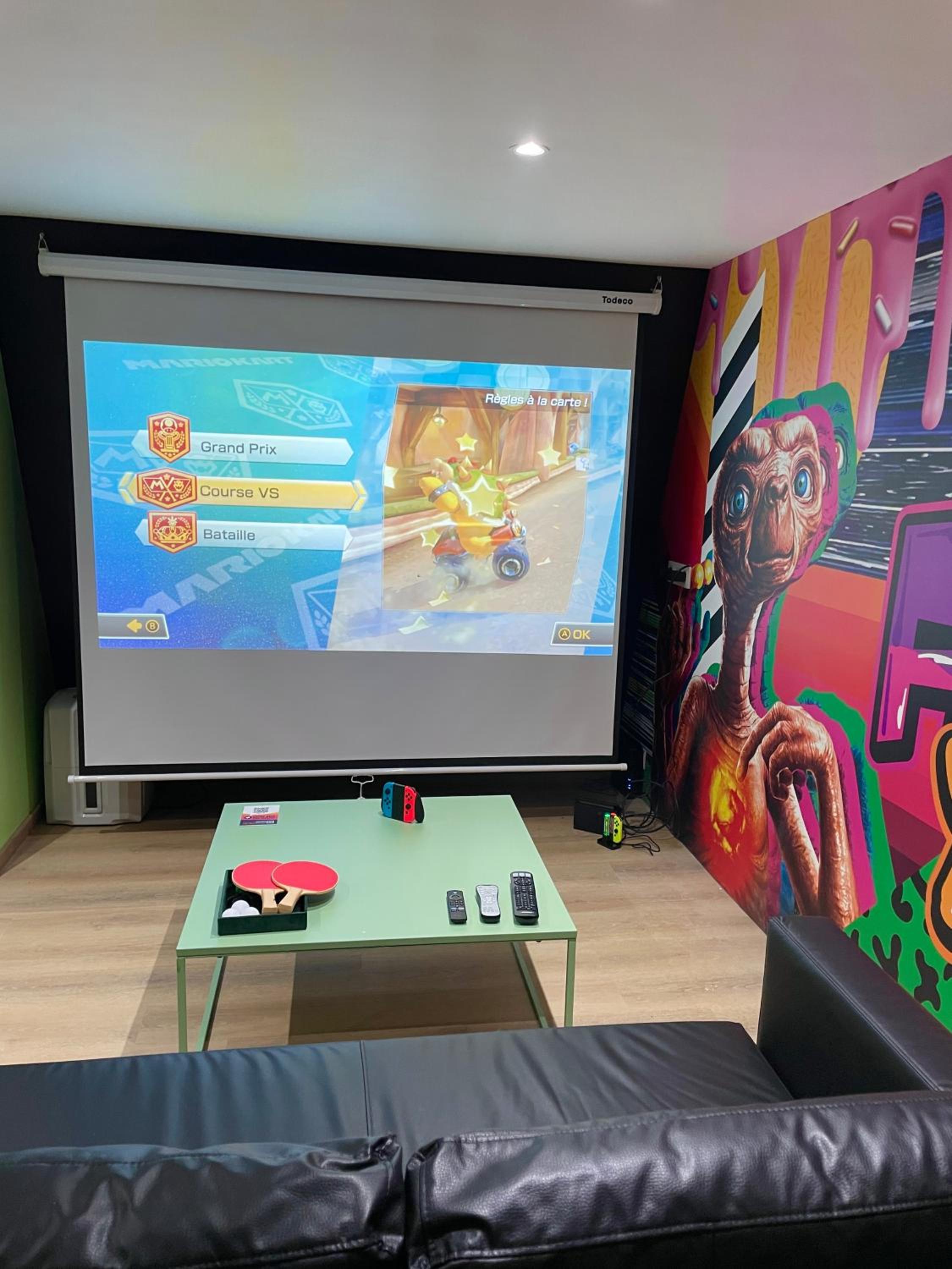 Capsule Forever Young - Jacuzzi - Sauna - Billard - arcade de jeux - Netflix & home cinéma - Ping Pong