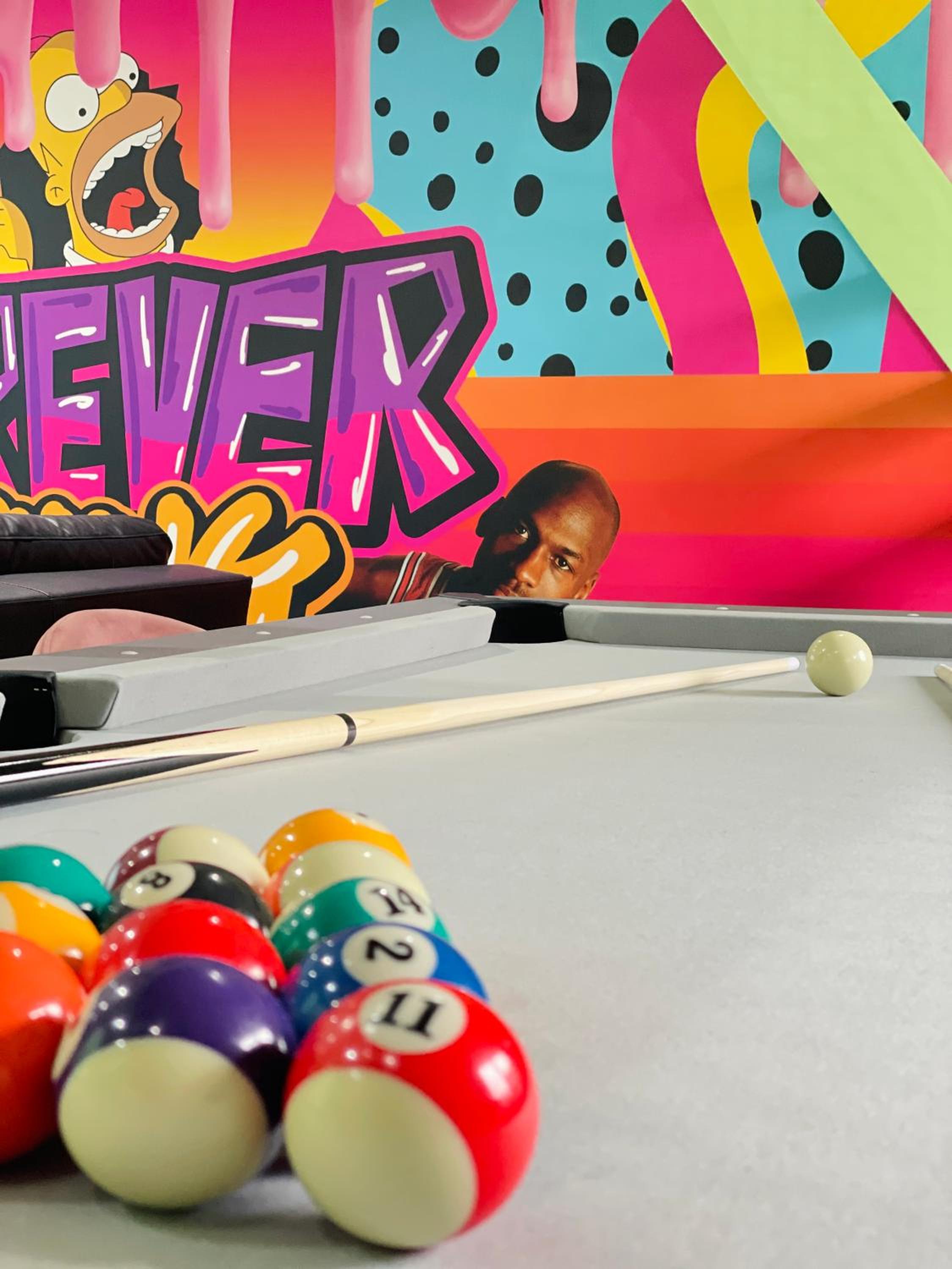 Capsule Forever Young - Jacuzzi - Sauna - Billard - arcade de jeux - Netflix & home cinéma - Ping Pong