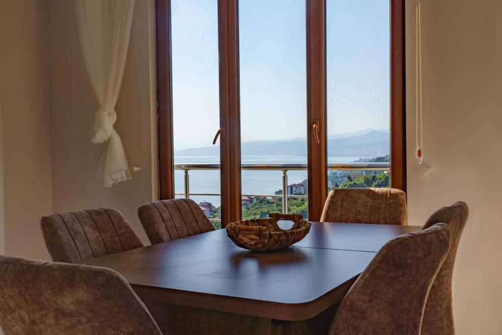 Manzarasıyla Büyüleyen Lüx villa