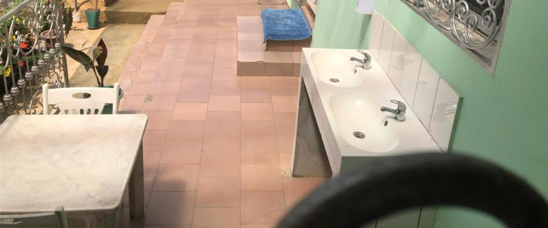 Deux-Palmes-Kribi, proche de la plage, confortable et adapté aux familles