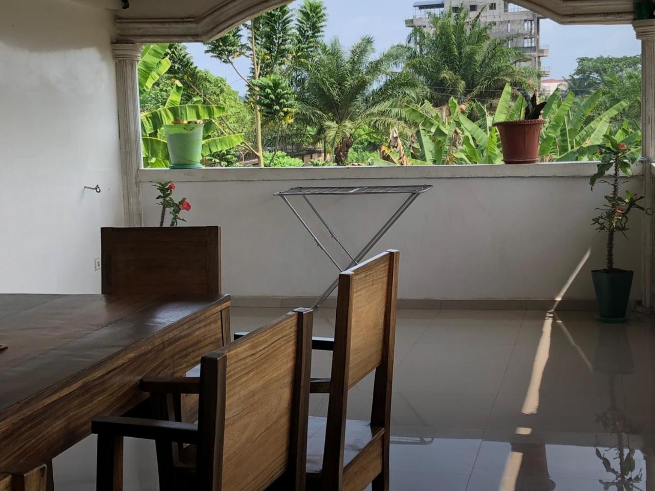 Deux-Palmes-Kribi, proche de la plage, confortable et adapté aux familles