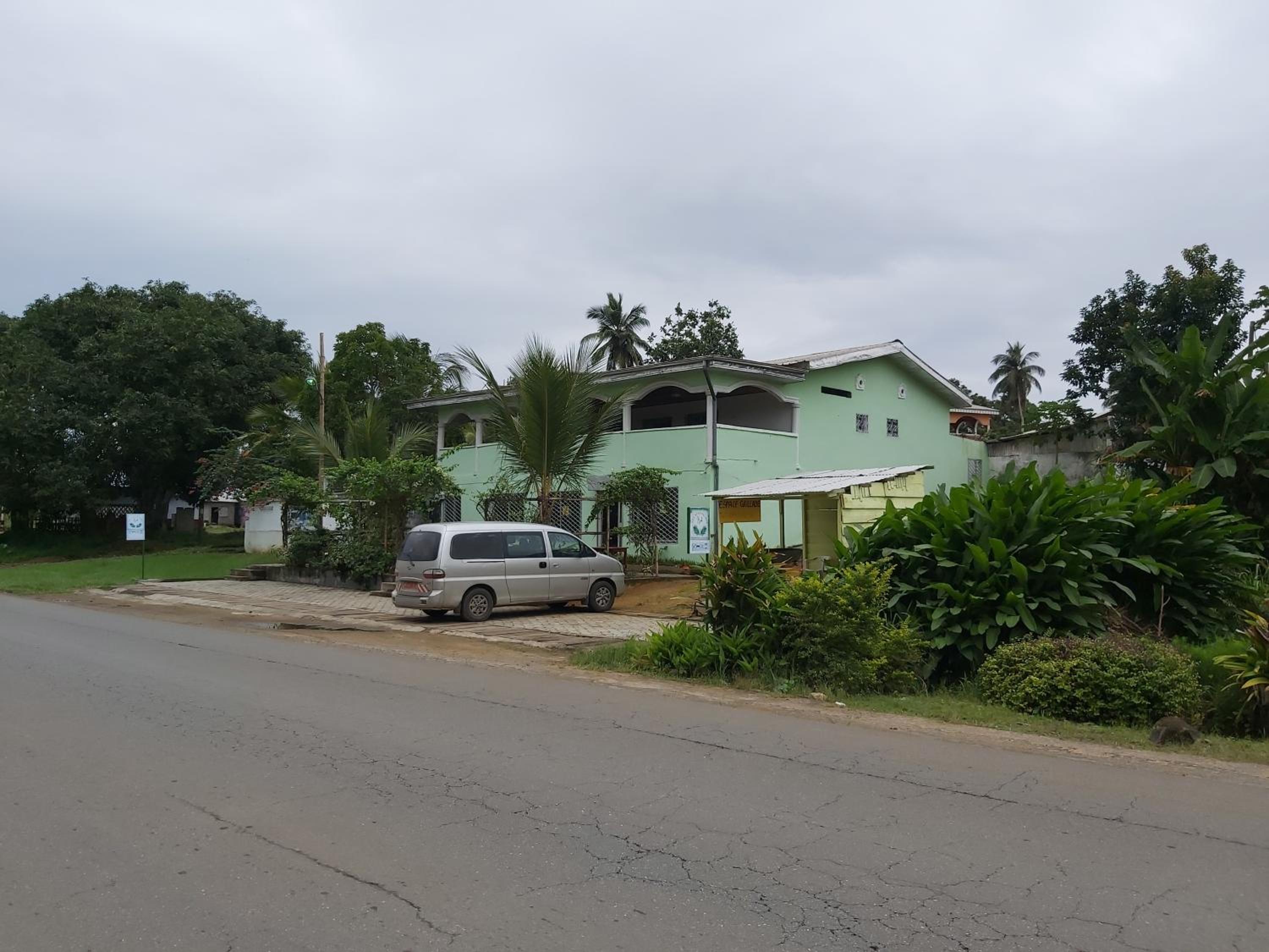 Deux-Palmes-Kribi, proche de la plage, confortable et adapté aux familles