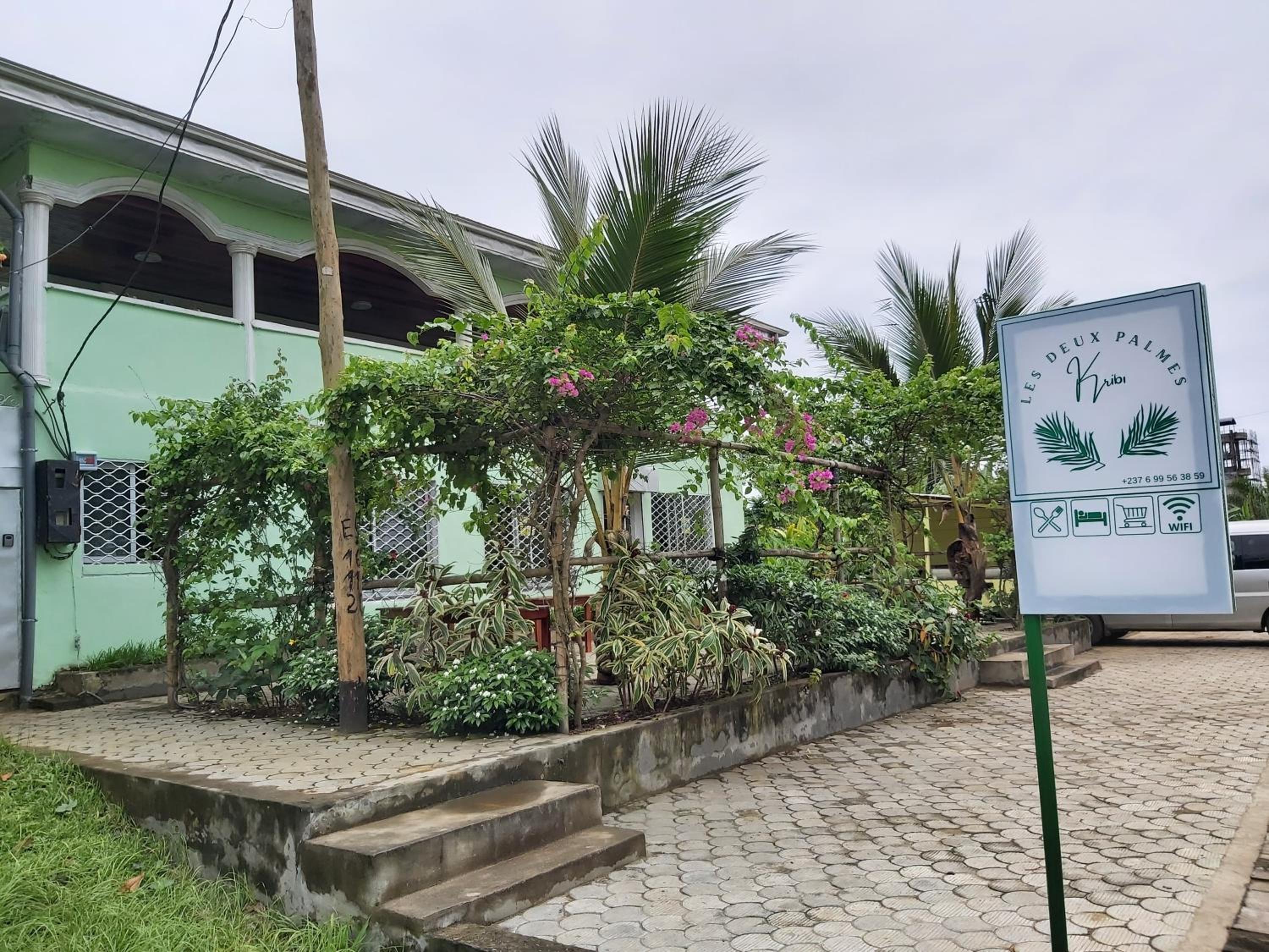 Deux-Palmes-Kribi, proche de la plage, confortable et adapté aux familles