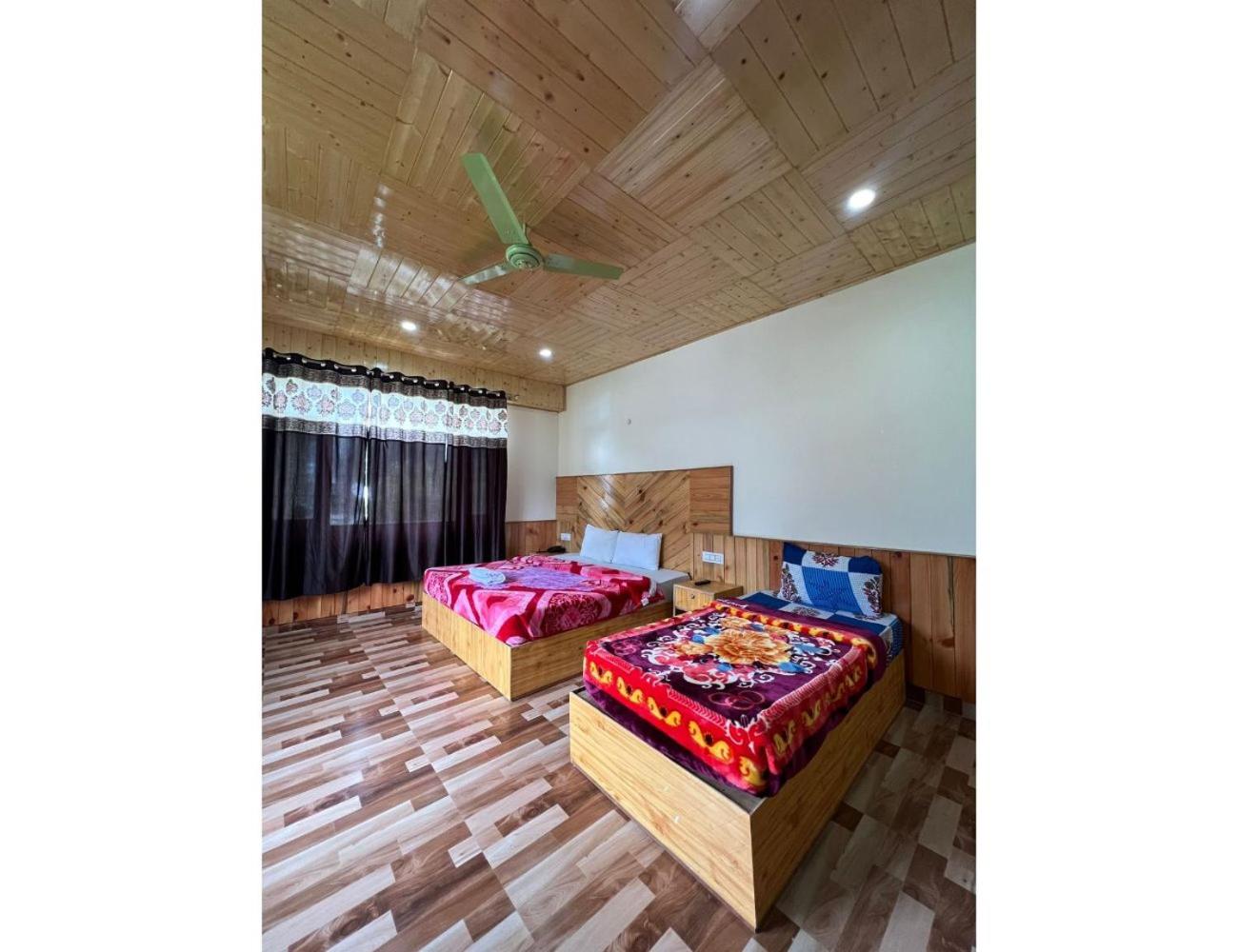 Hotel Him Paradise, Manali