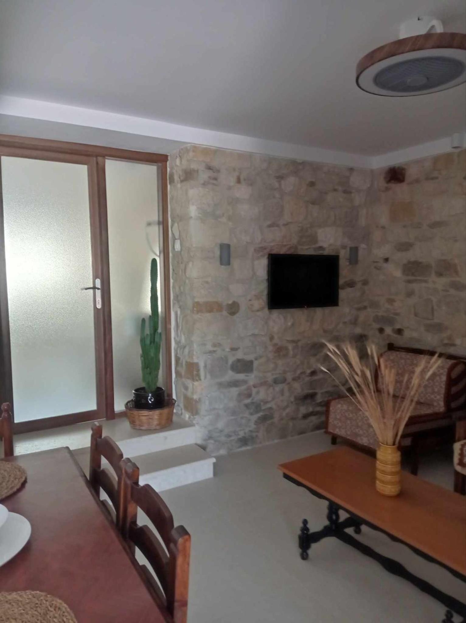 MangoSeaview Home