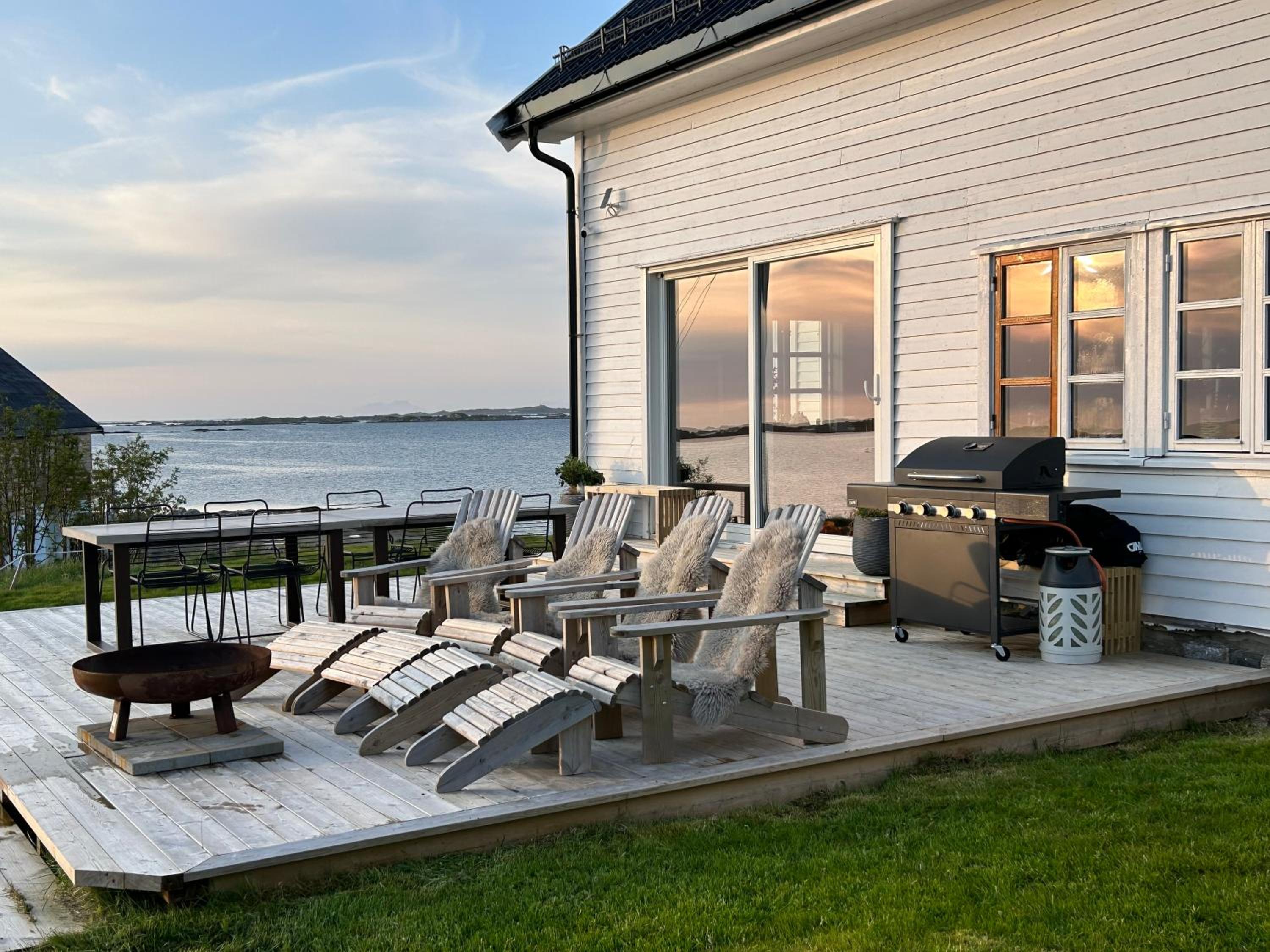 Villa Borgvåg - A unique Seafront Villa in the heart of Lofoten view 2