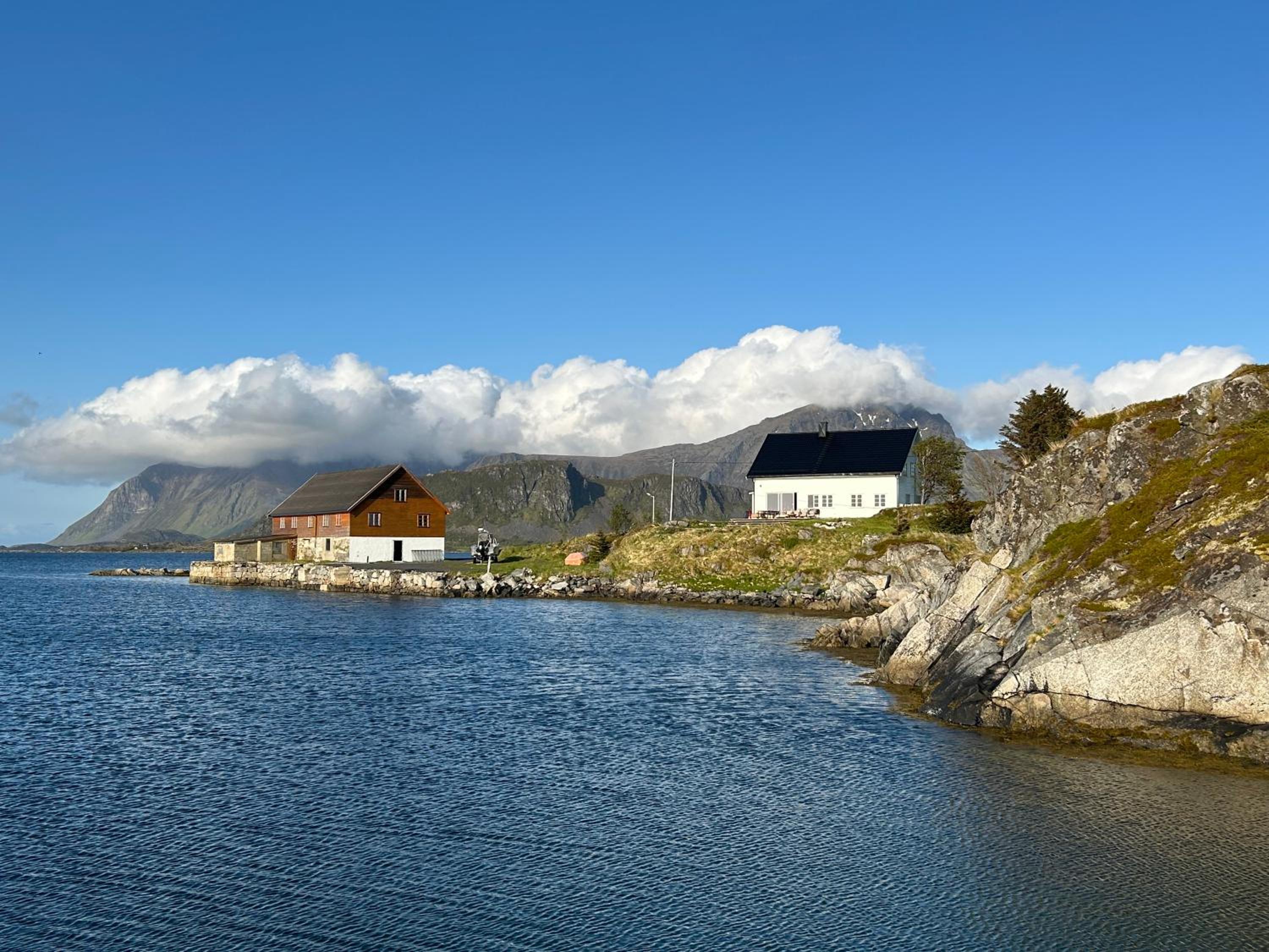 Villa Borgvåg - A unique Seafront Villa in the heart of Lofoten view 5