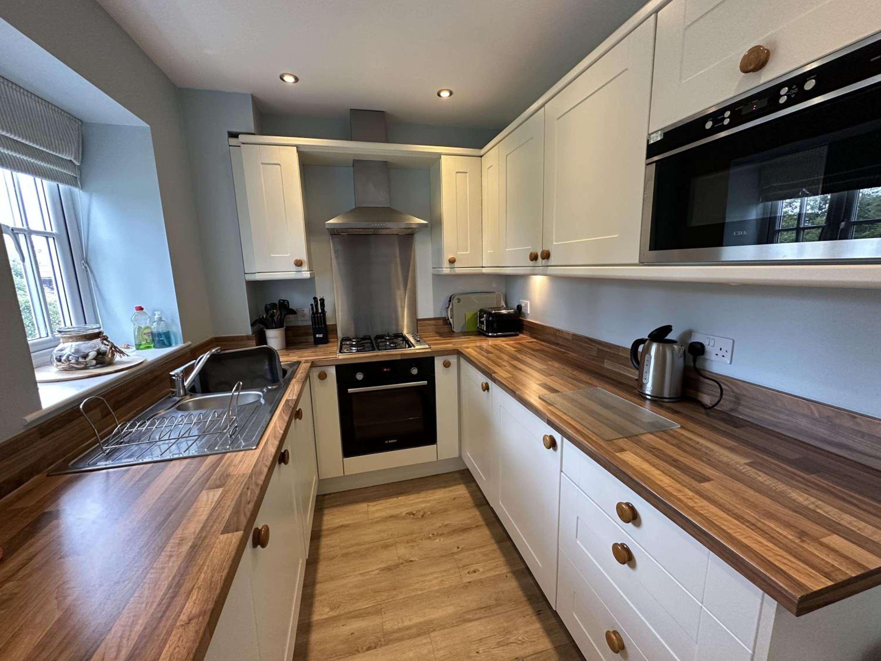Seashells Cottage - Part of the The Bay Filey Holiday Village with pool, gym and direct beach access, pub, restaurant, tennis and meadows walks