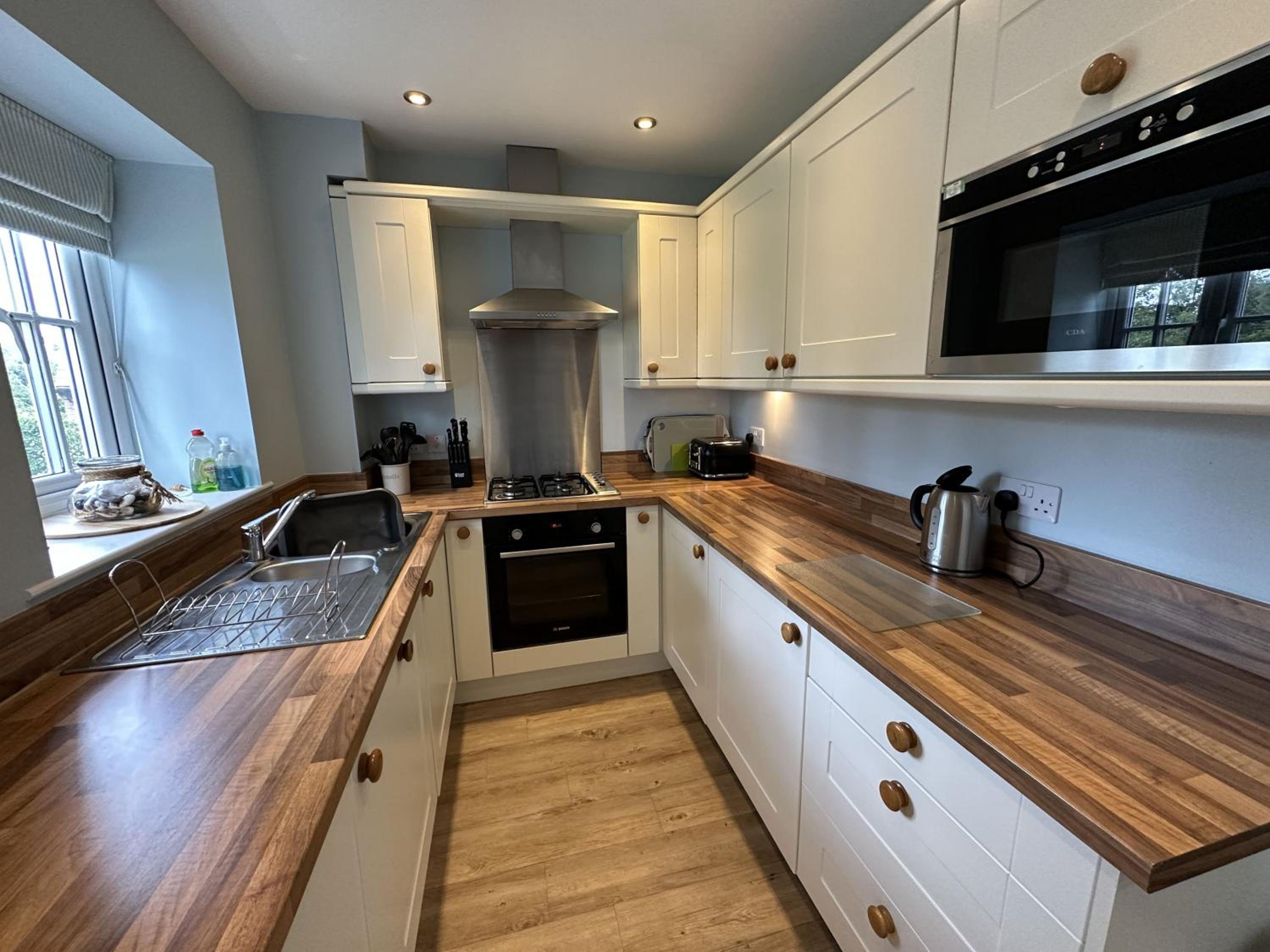 Seashells Cottage - Part of the The Bay Filey Holiday Village with pool, gym and direct beach access, pub, restaurant, tennis and meadows walks