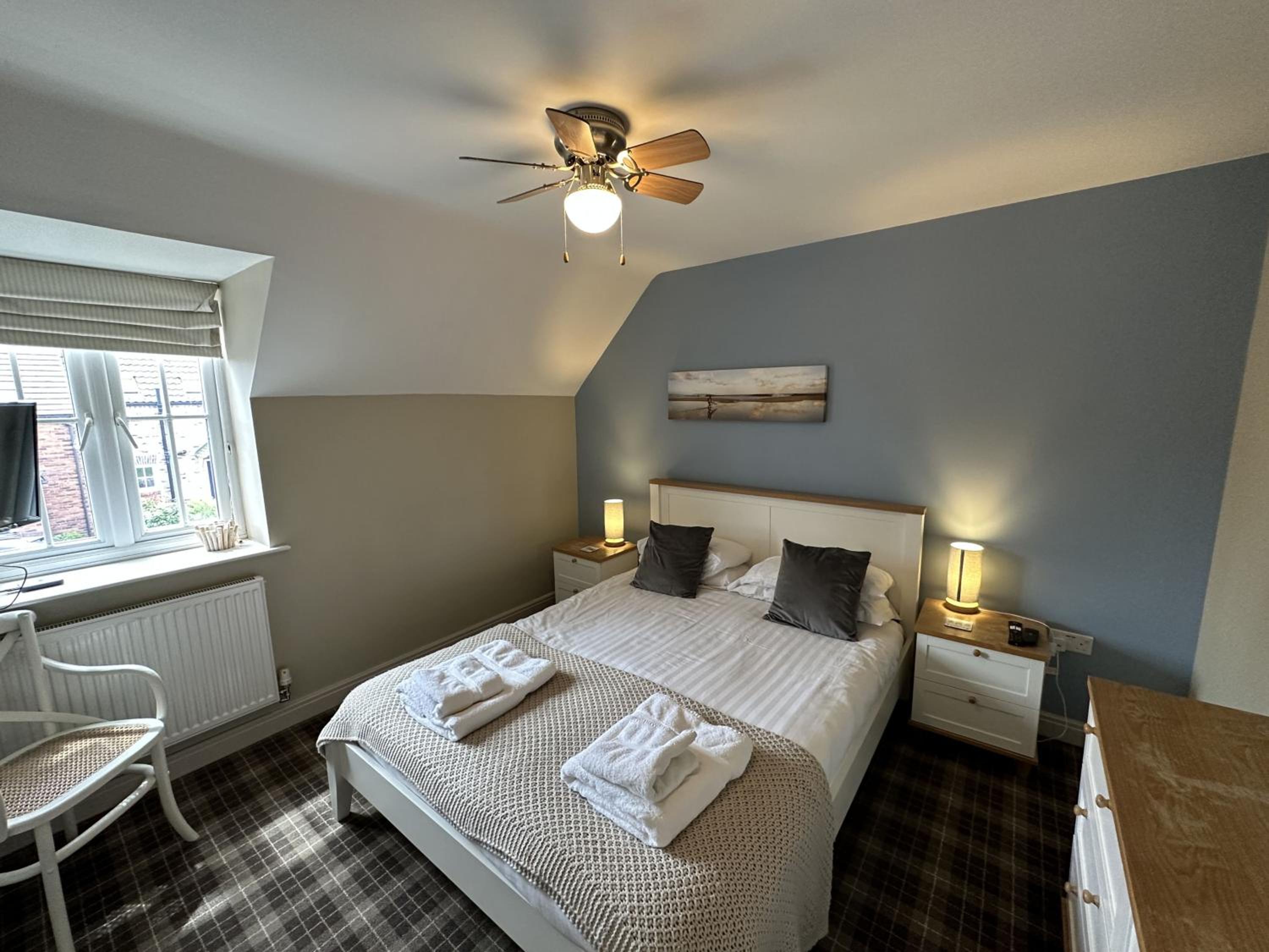 Seashells Cottage - Part of the The Bay Filey Holiday Village with pool, gym and direct beach access, pub, restaurant, tennis and meadows walks