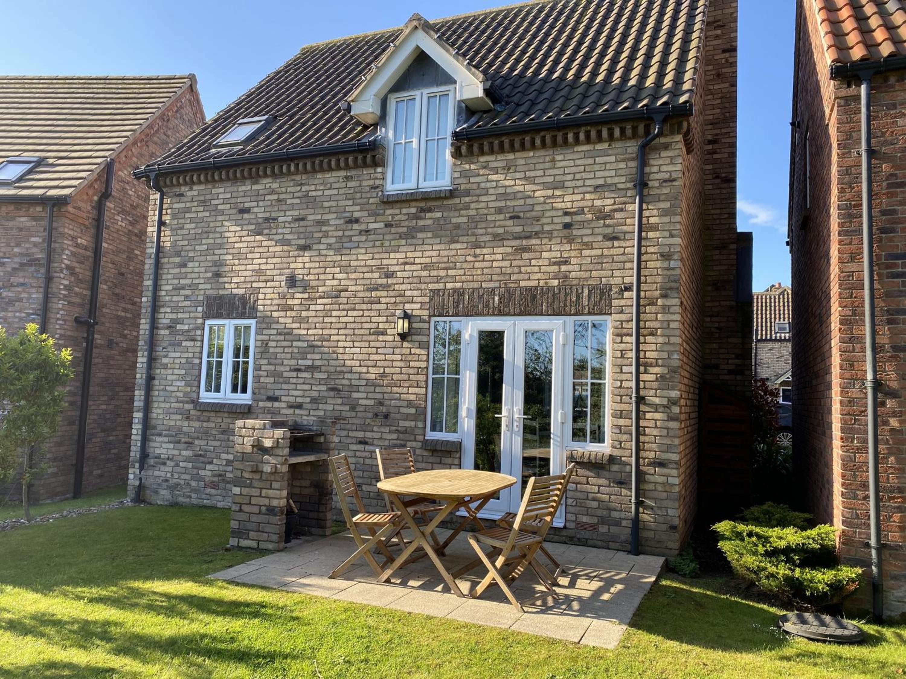 Seashells Cottage - Part of the The Bay Filey Holiday Village with pool, gym and direct beach access, pub, restaurant, tennis and meadows walks