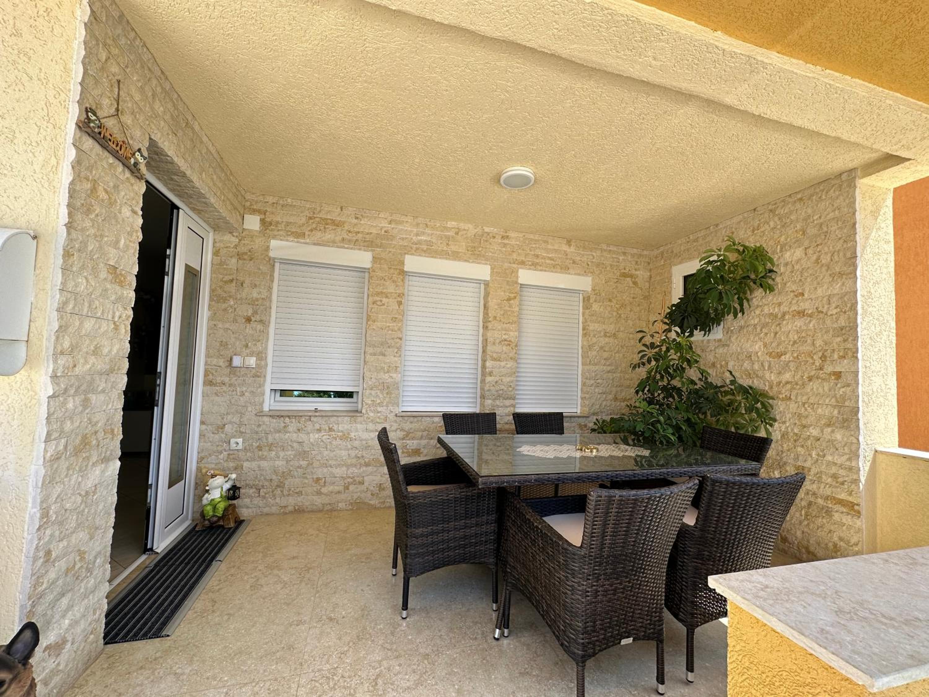 Apartments Edona