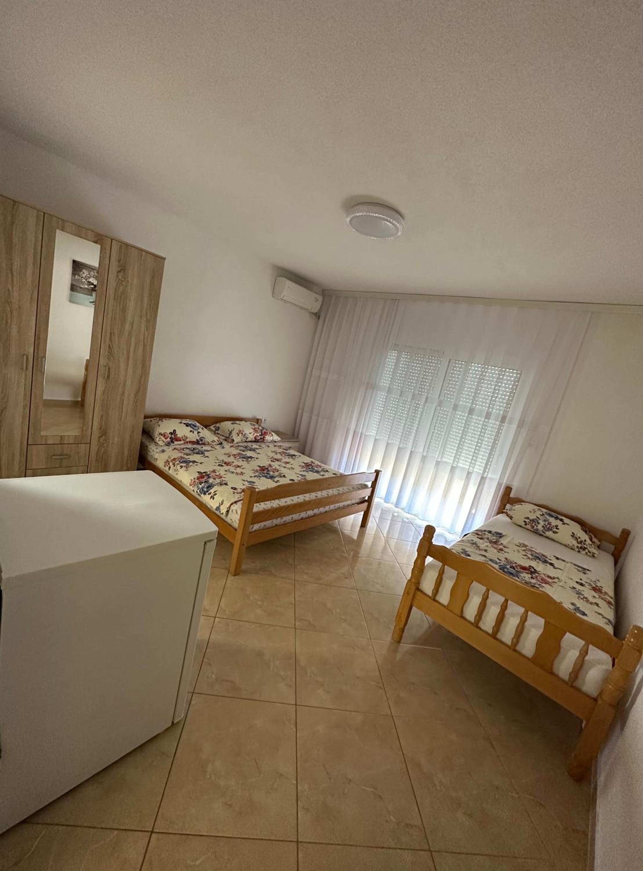 Apartments Edona