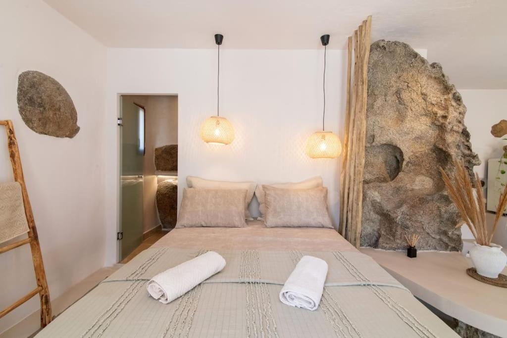 Lunar House l