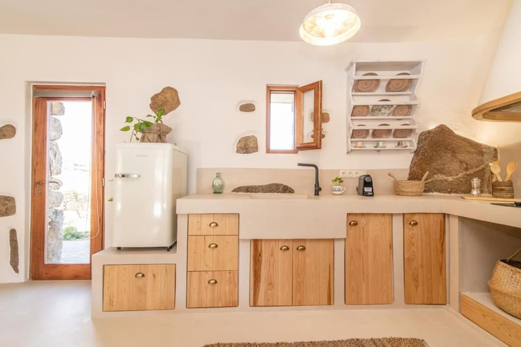 Lunar House l