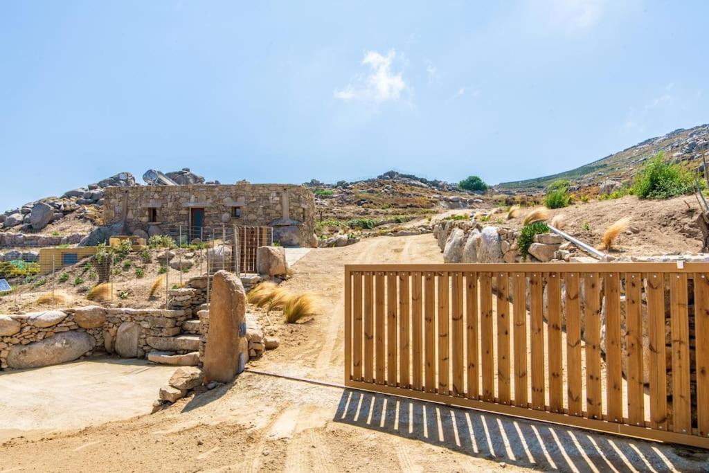 Lunar House l