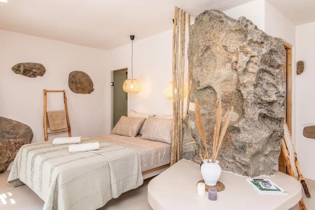 Lunar House l