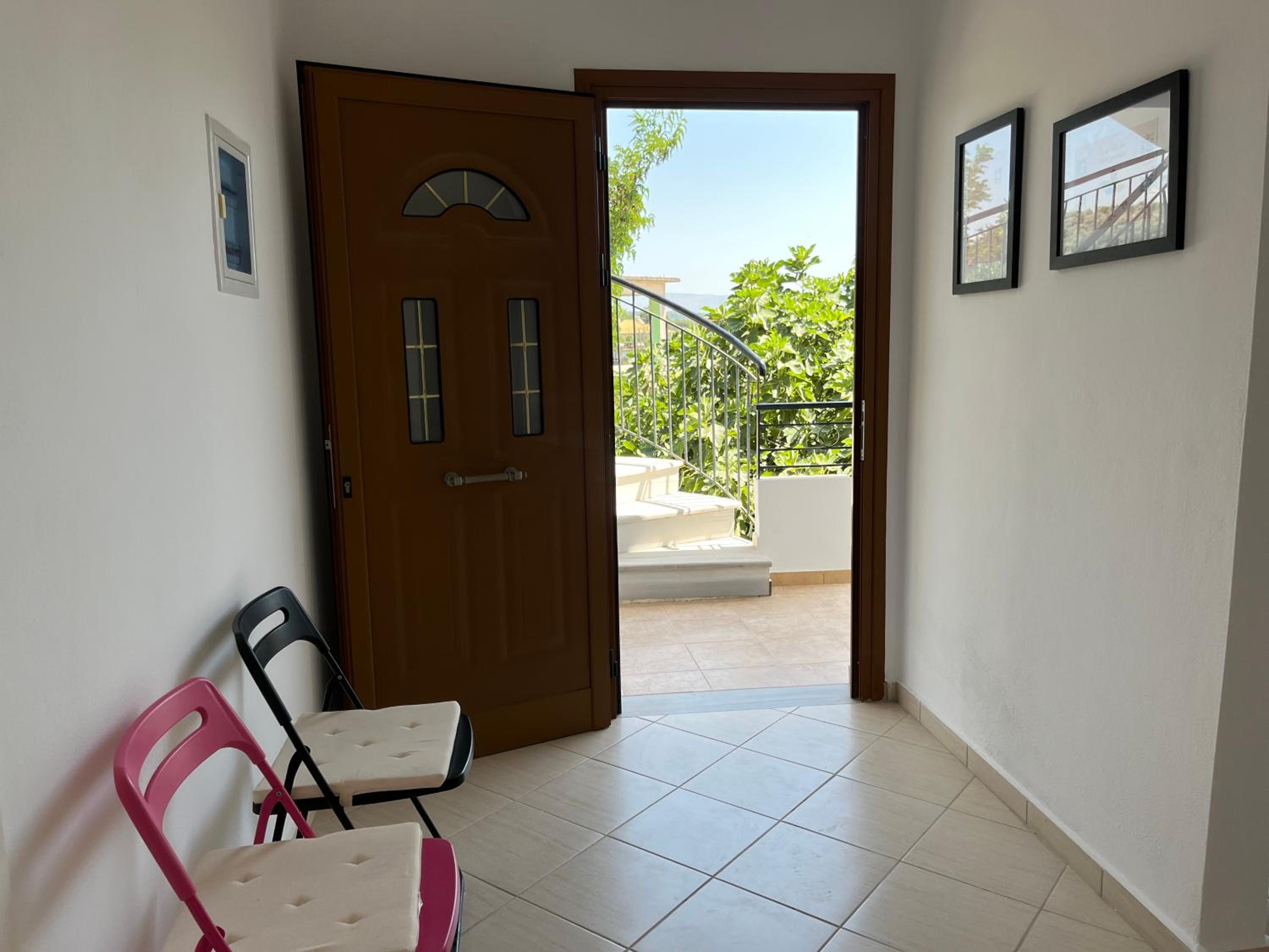 Tsaousi Apartments