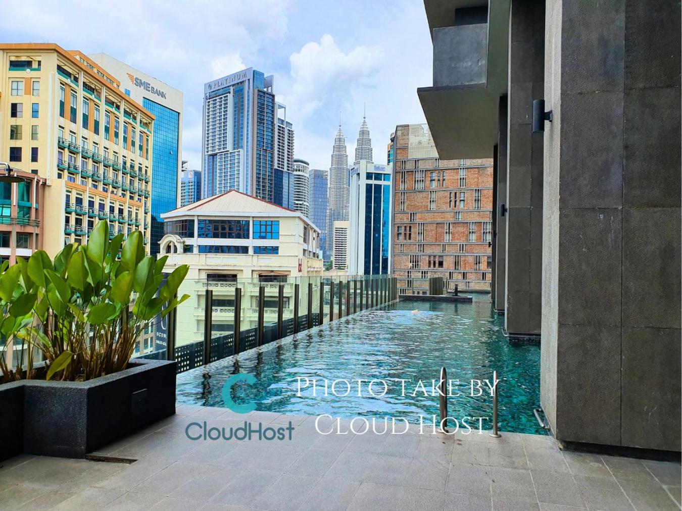 Anggun Homestay King Bed Studio KL City Bukit Bintang by Cloud Host